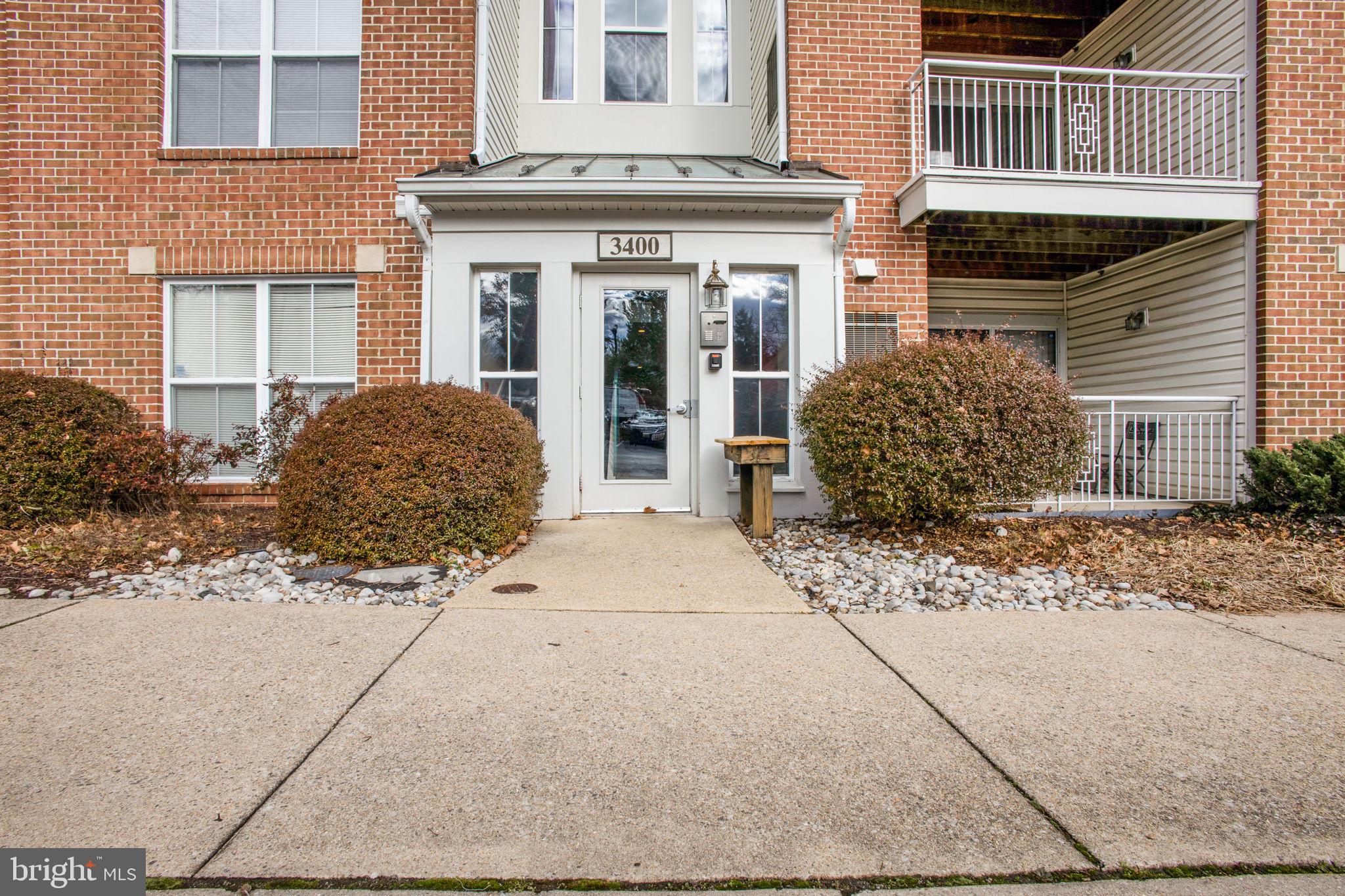 Seller is offering a $5k credit toward New Carpeting throughout the Condo...
Welcome to this cozy condo within the Russett condominium. This 2 Bed/2 Bath unit that is perfectly suited to a first time homebuyer and starter family. Russett is amenity-rich with an outdoor swimming pool, community center, tennis/basketball/volleyball courts, tot lots, and 13 miles of trails. Nestled midway between Baltimore and Washington DC, this community is extremely convenient to shopping, major roadways, Fort Meade, NASA, and more.