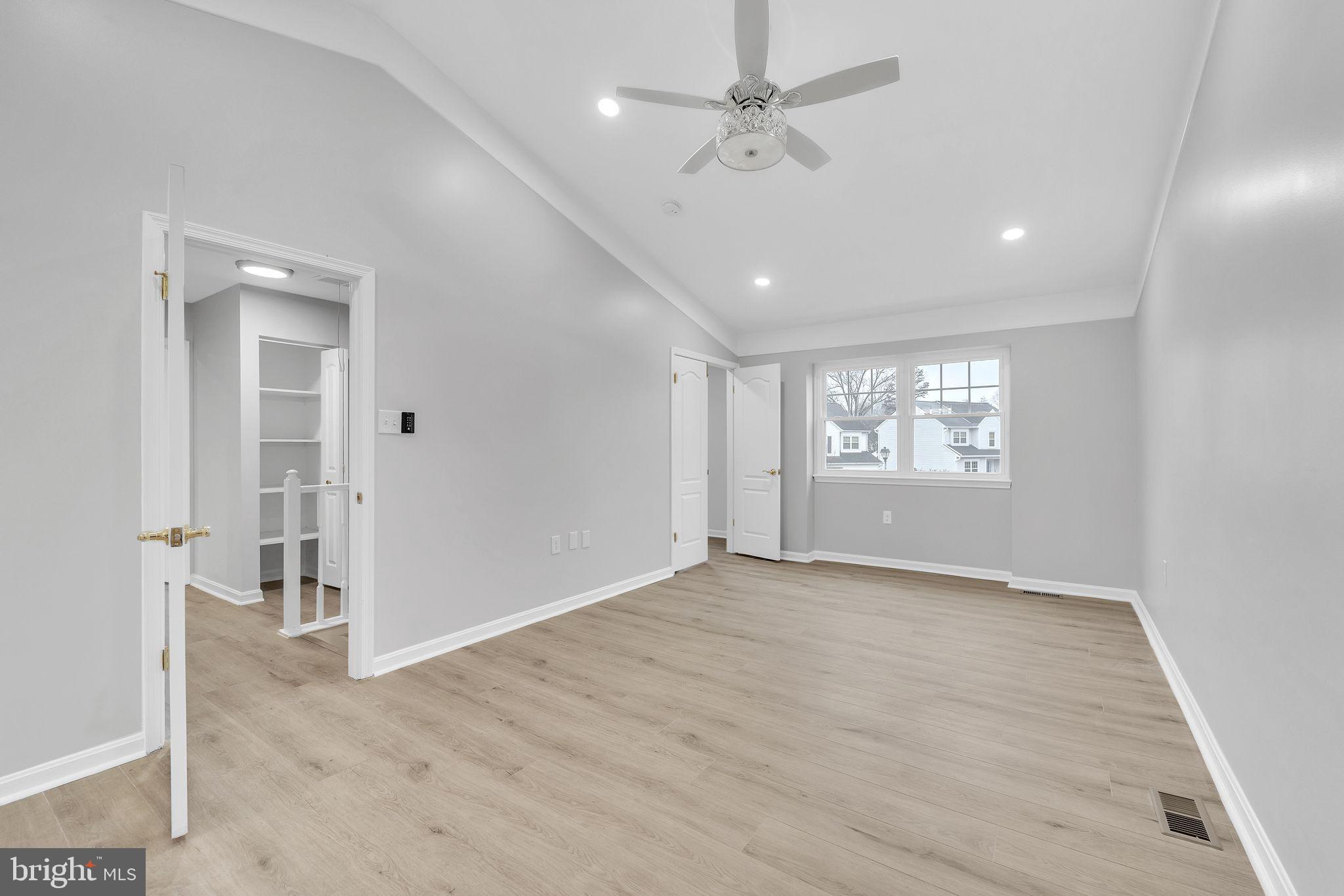 SUBURBIA/VILLAGE OF TIMBER GROVE - Residential