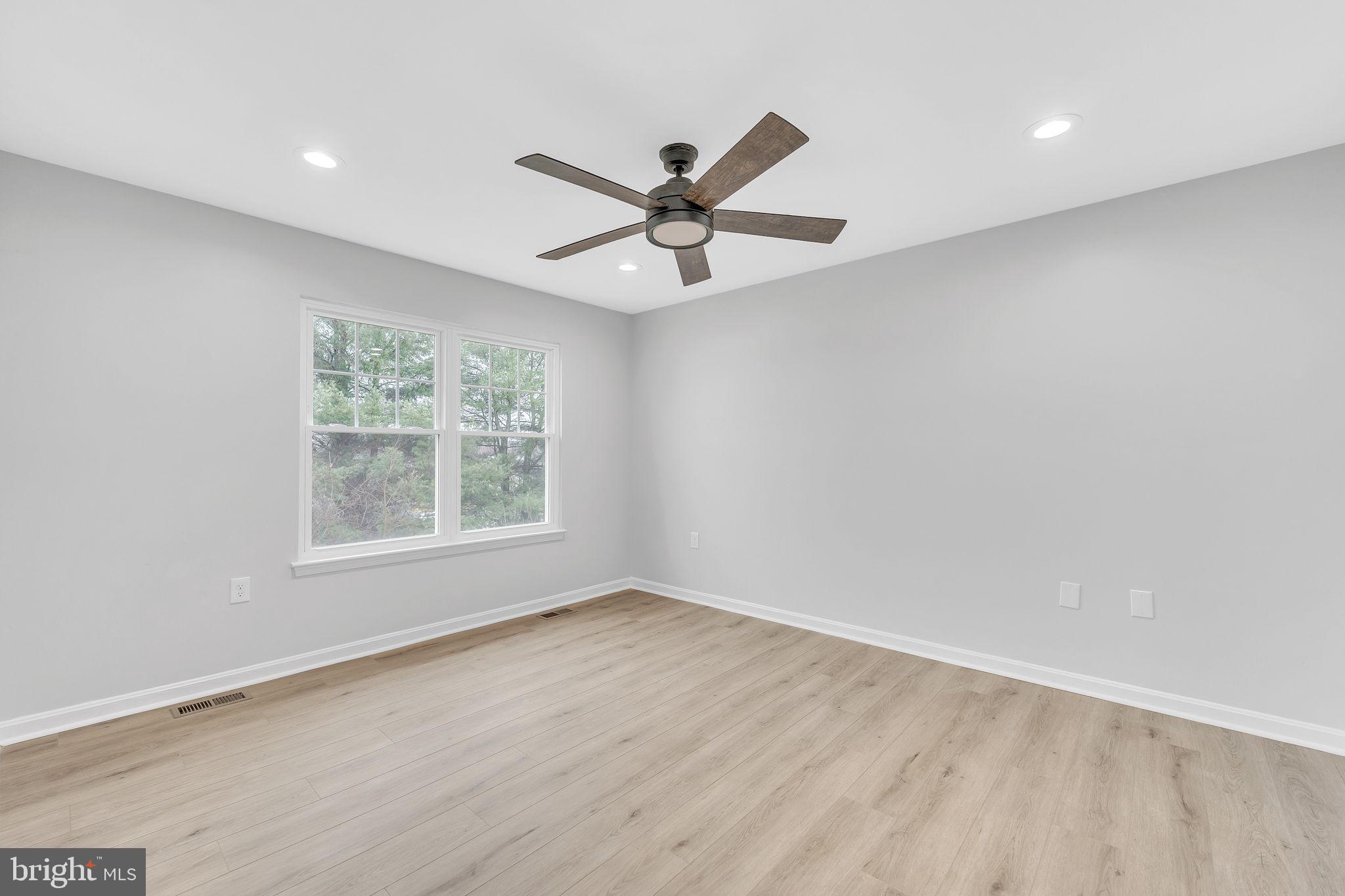 SUBURBIA/VILLAGE OF TIMBER GROVE - Residential