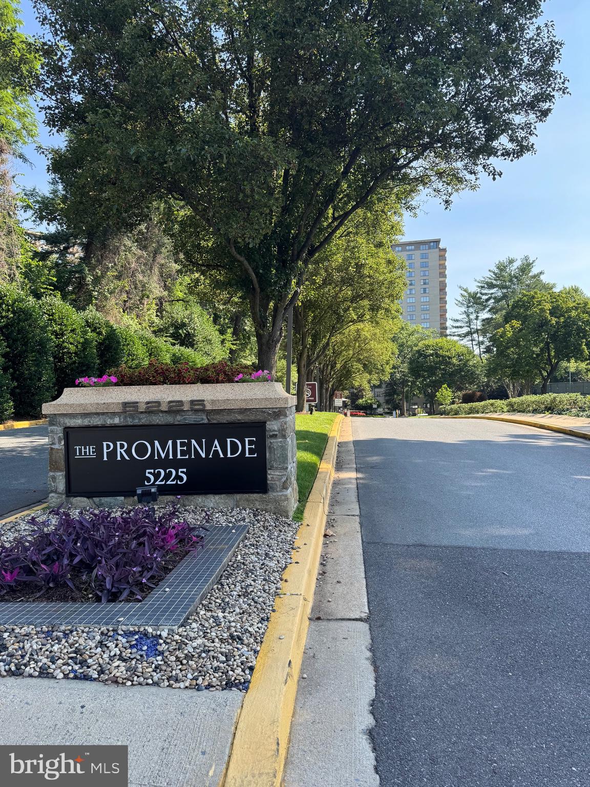 PROMENADE TOWERS - Residential