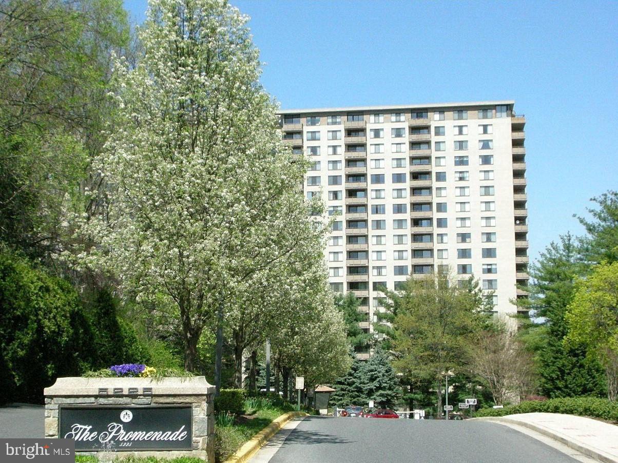 Discover the charm of this inviting 2-bedroom unit in the heart of Promenade Towers, where comfort meets convenience. This spacious 1,117 sq. ft. apartment offers a perfect blend of modern living and classic colonial architecture. Enjoy the luxury of community amenities, including a heated indoor pool, fitness center, and serene spa, all designed to enhance your lifestyle. Step outside to beautifully maintained common grounds, perfect for leisurely strolls or picnics. The gated community ensures peace of mind, while the concierge service adds an extra touch of convenience. With an attached garage and ample parking, your daily routines are simplified. Experience the joy of living in a vibrant community with easy access to recreational facilities, tennis courts, and a game room. This is more than just a home; it's a lifestyle. Embrace the warmth and comfort that awaits you in this delightful residence, where every day feels like a retreat. Don't miss your chance to make it yours!
The adjacent unit 228S is also available for purchase offering a unique opportunity to combine both units for a larger customized space.