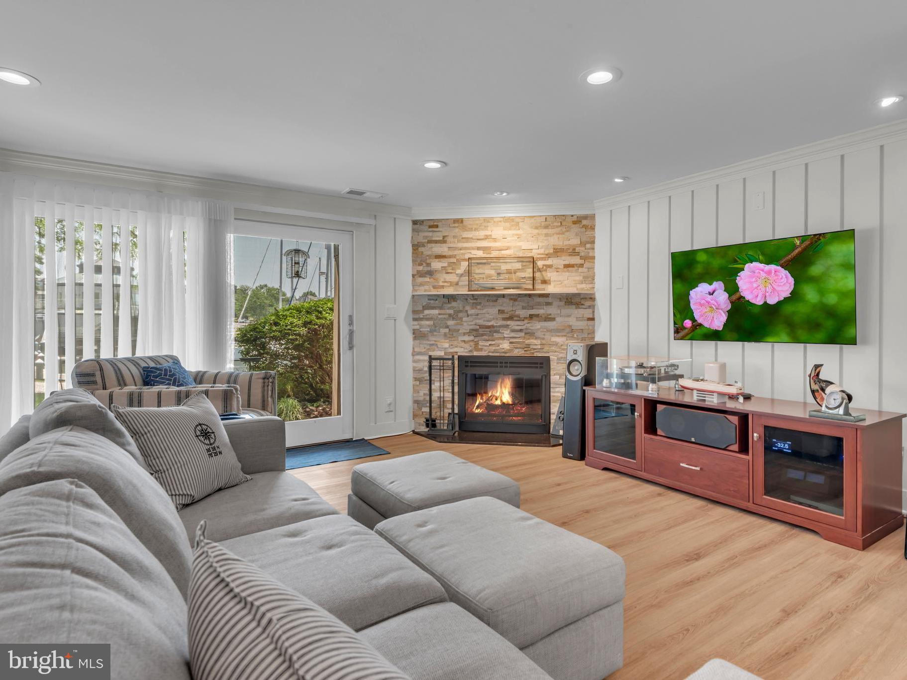CHESAPEAKE HARBOUR - Residential