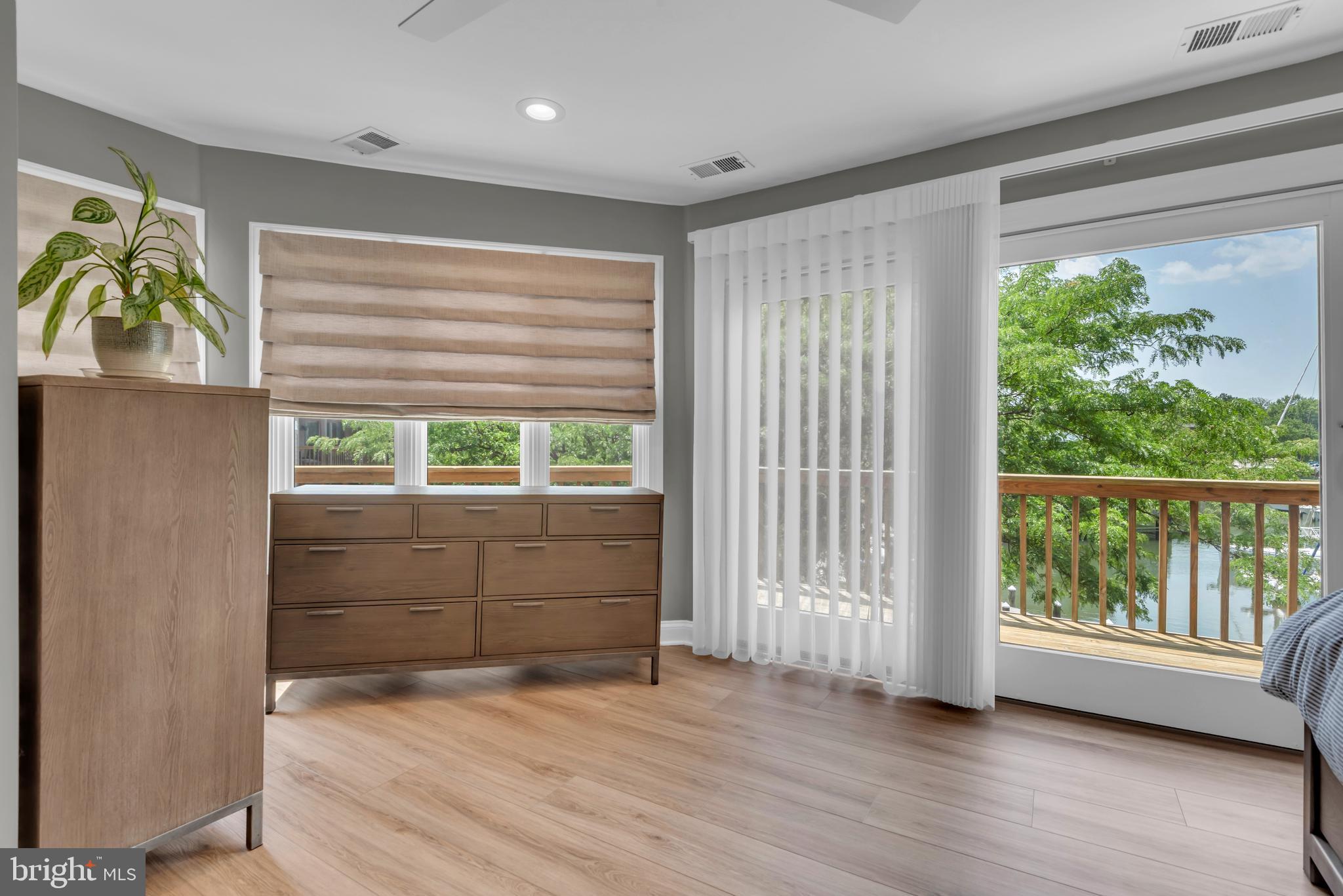 CHESAPEAKE HARBOUR - Residential
