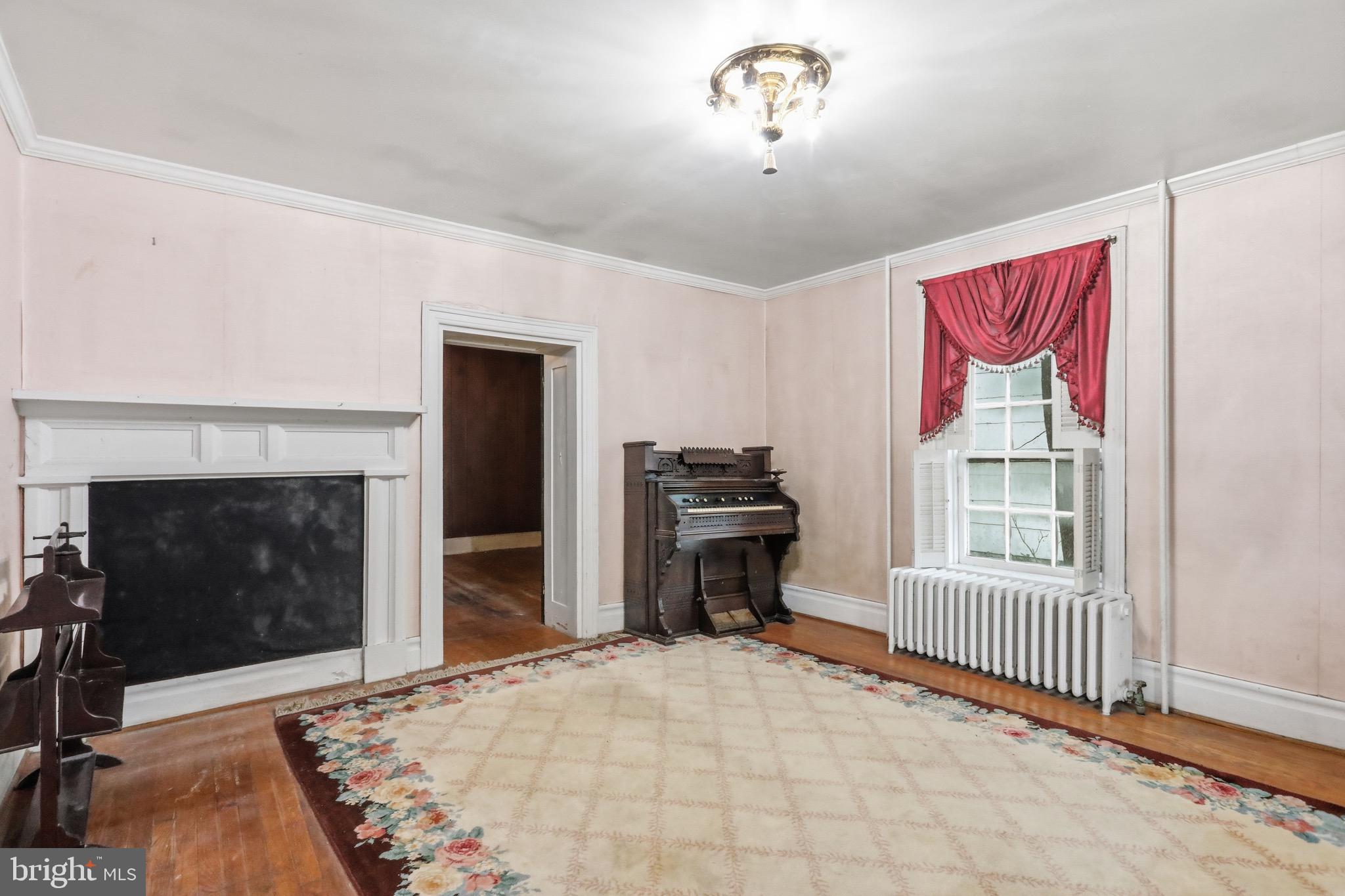 MIDDLETOWN - Residential