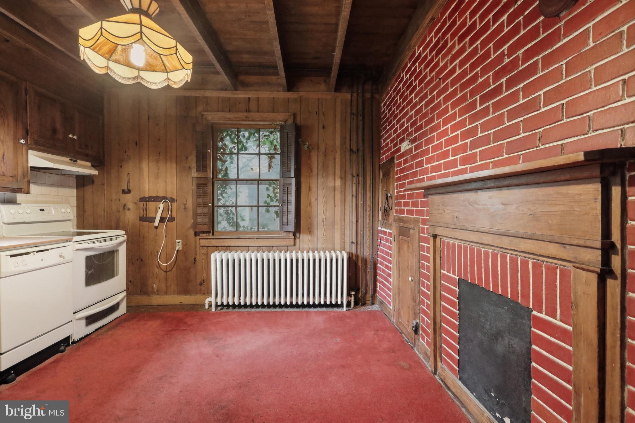 MIDDLETOWN - Residential