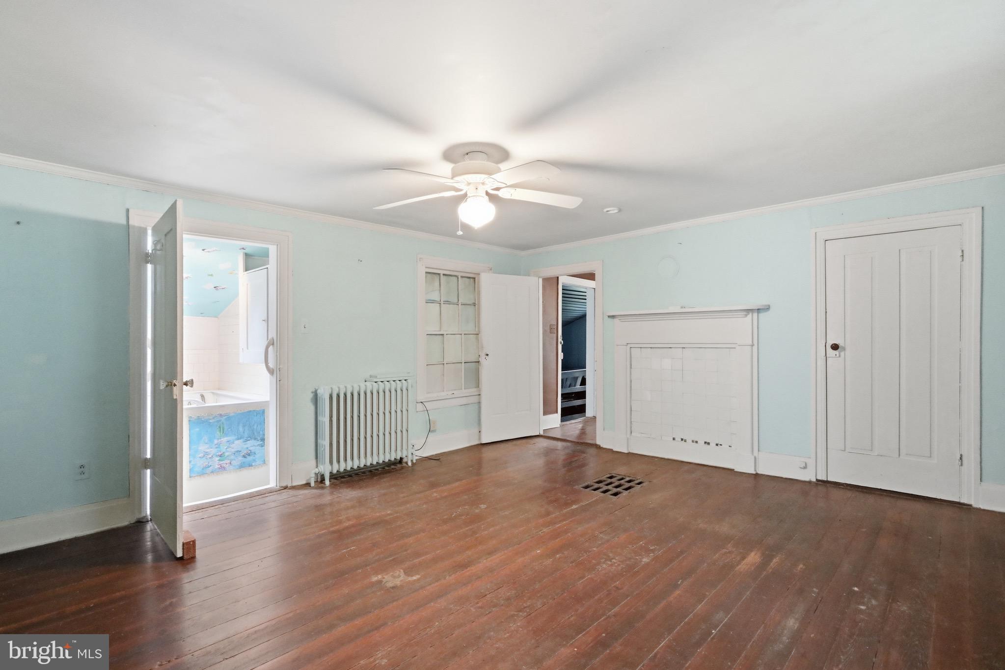 MIDDLETOWN - Residential