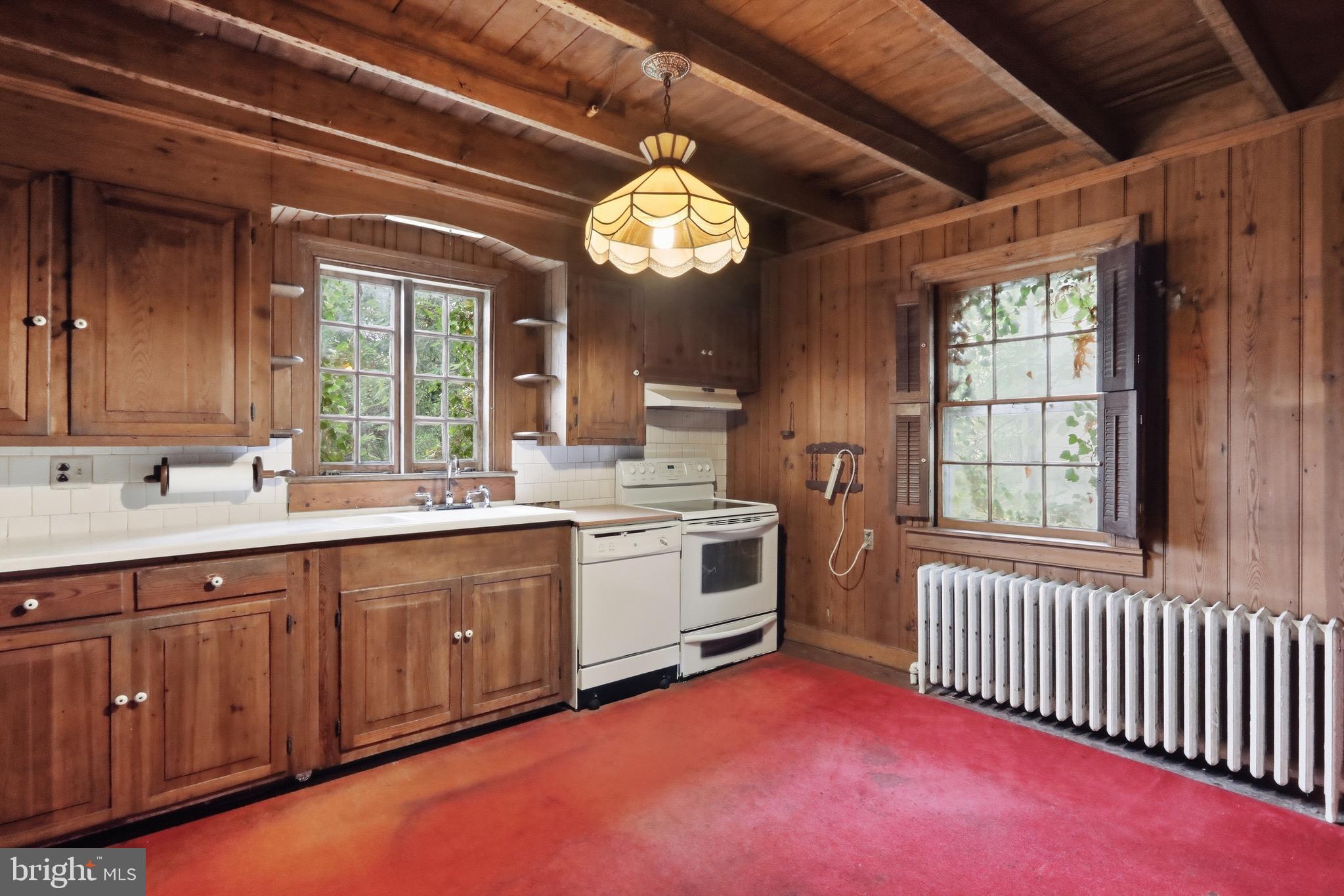 MIDDLETOWN - Residential