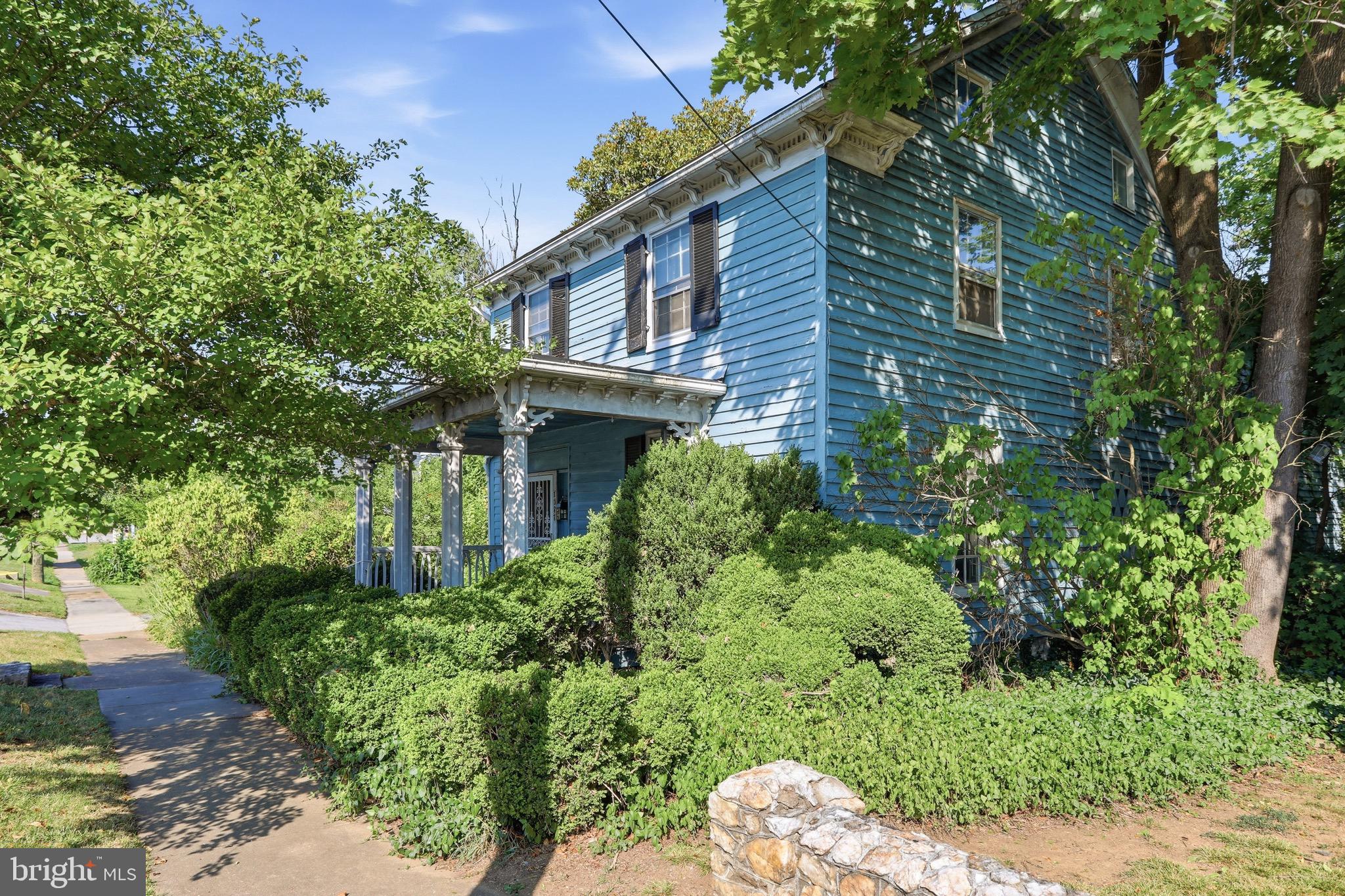 MIDDLETOWN - Residential