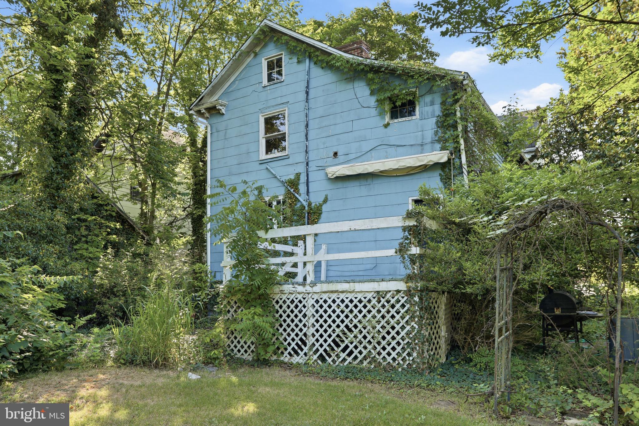 MIDDLETOWN - Residential