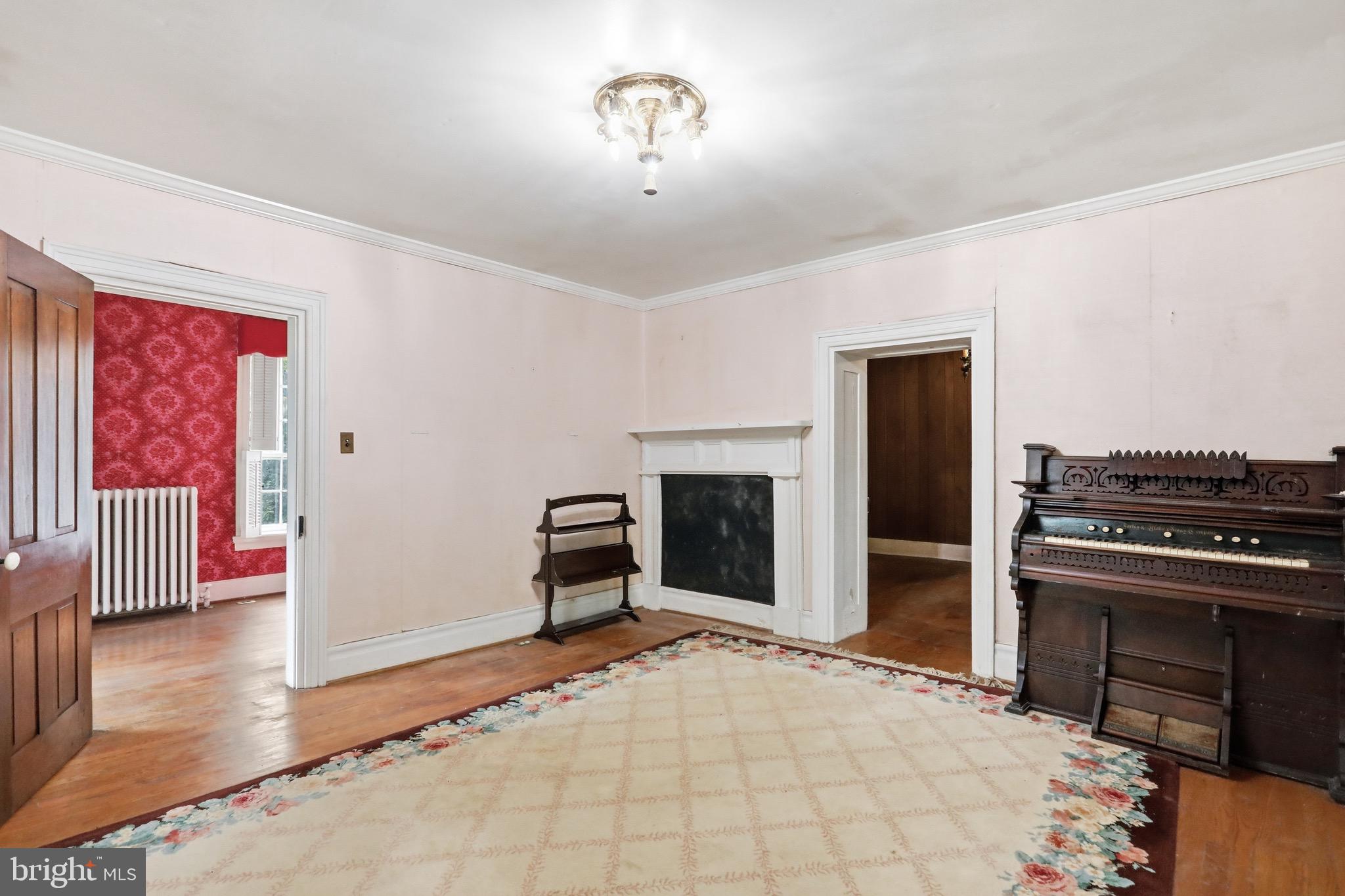MIDDLETOWN - Residential