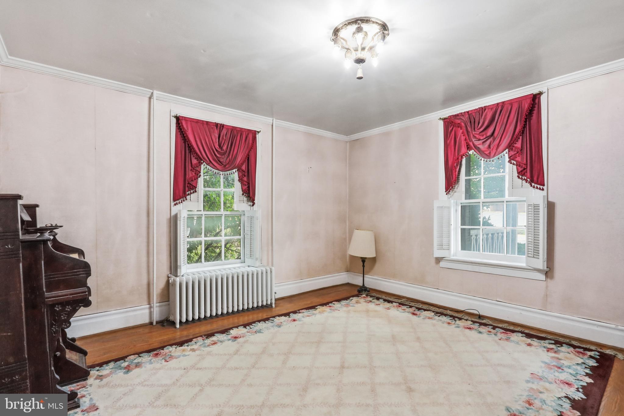 MIDDLETOWN - Residential