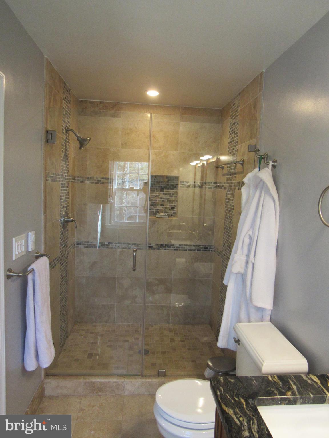 MANTUA HILLS - Residential Lease