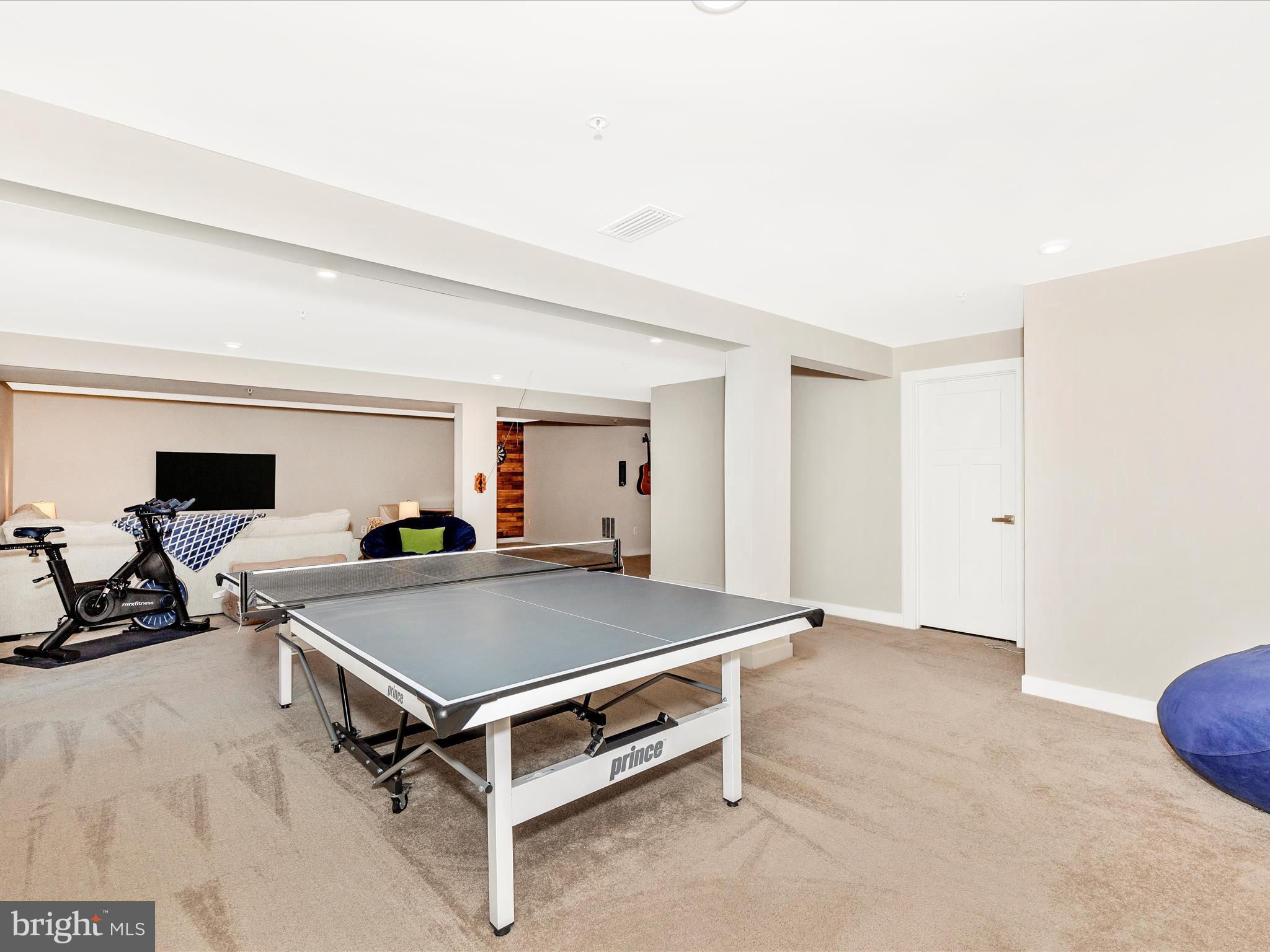 BROOKFIELD - Residential