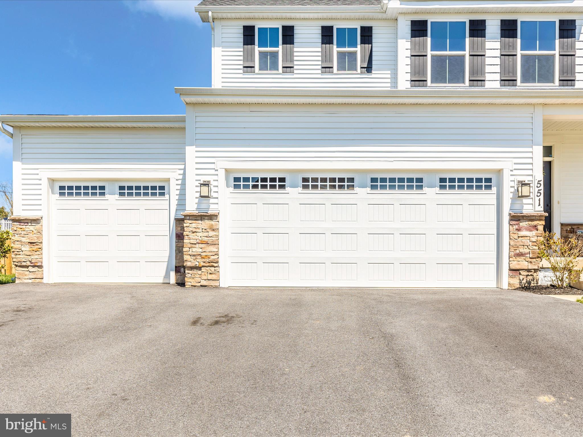 BROOKFIELD - Residential