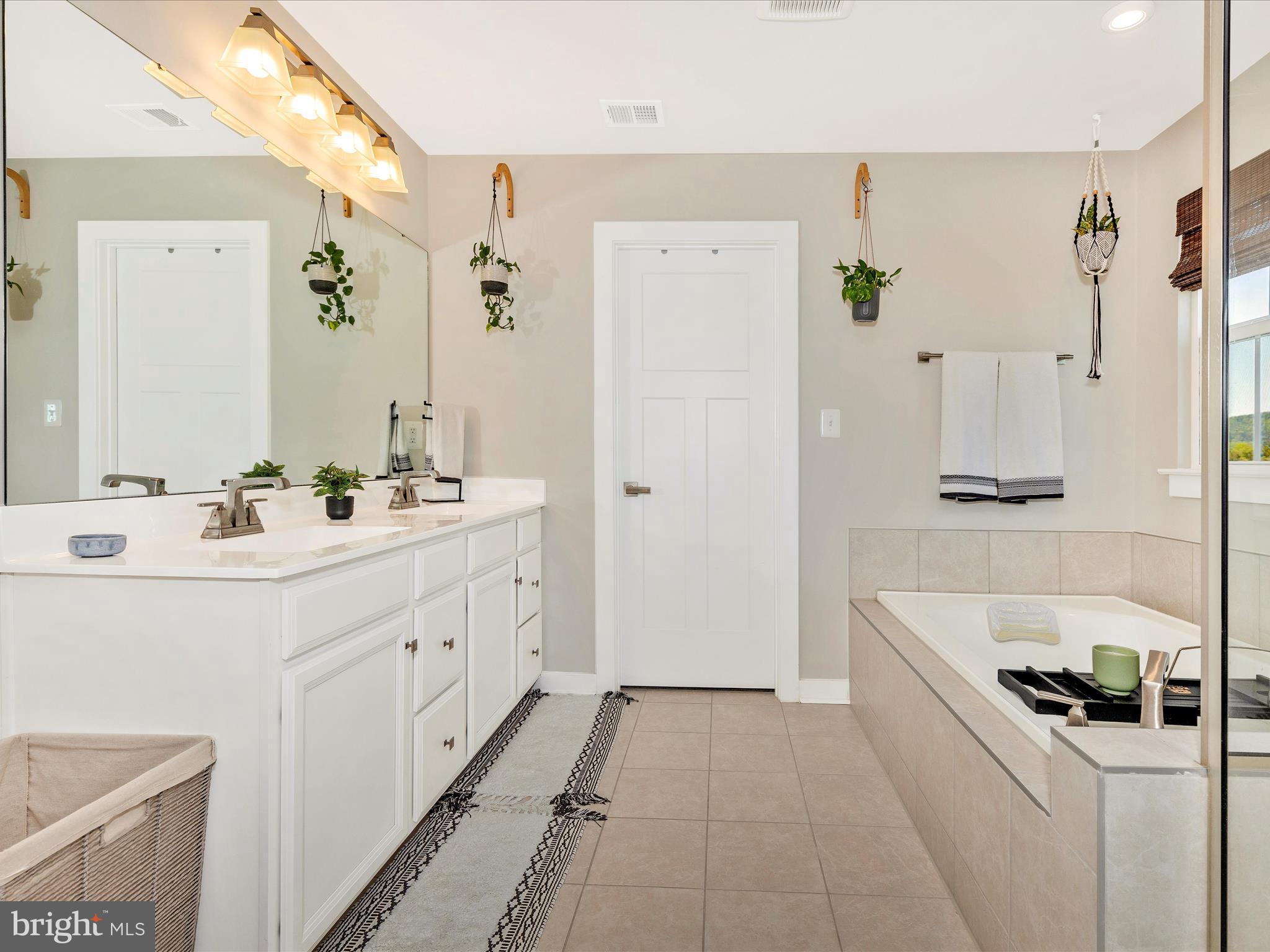 BROOKFIELD - Residential