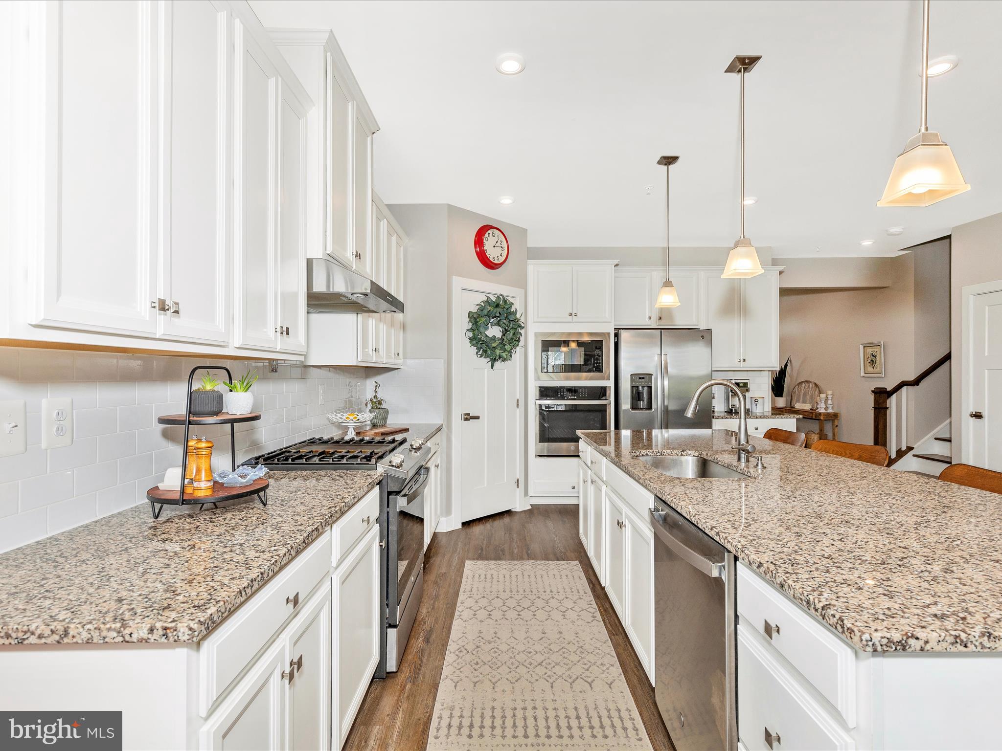 BROOKFIELD - Residential