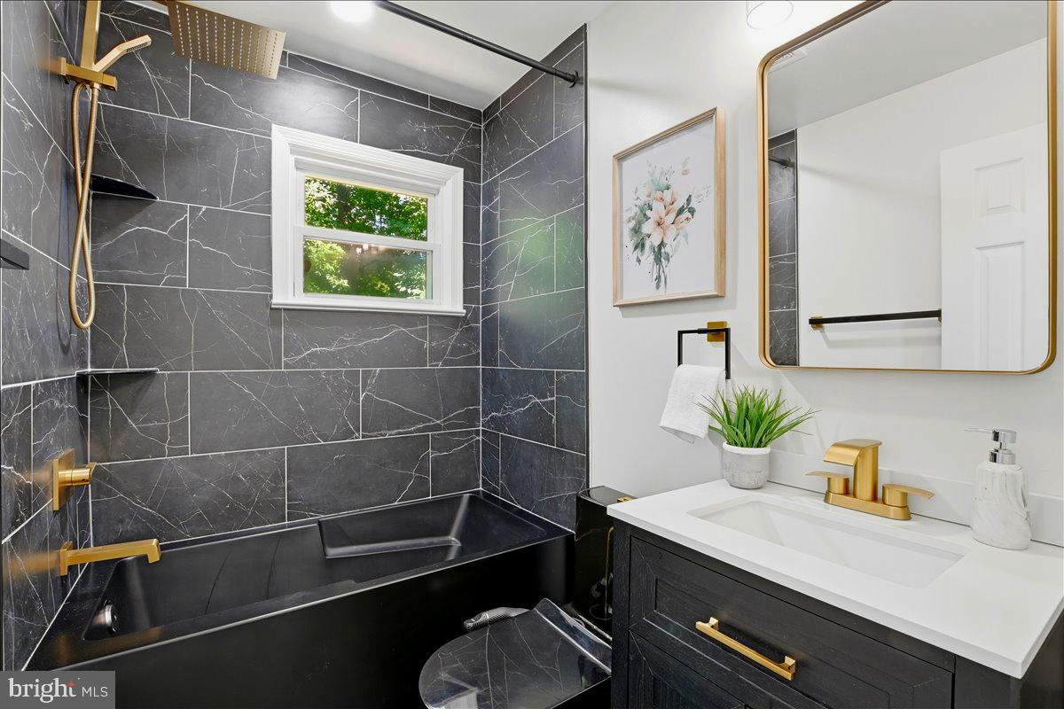 ORANGE HUNT ESTATES - Residential