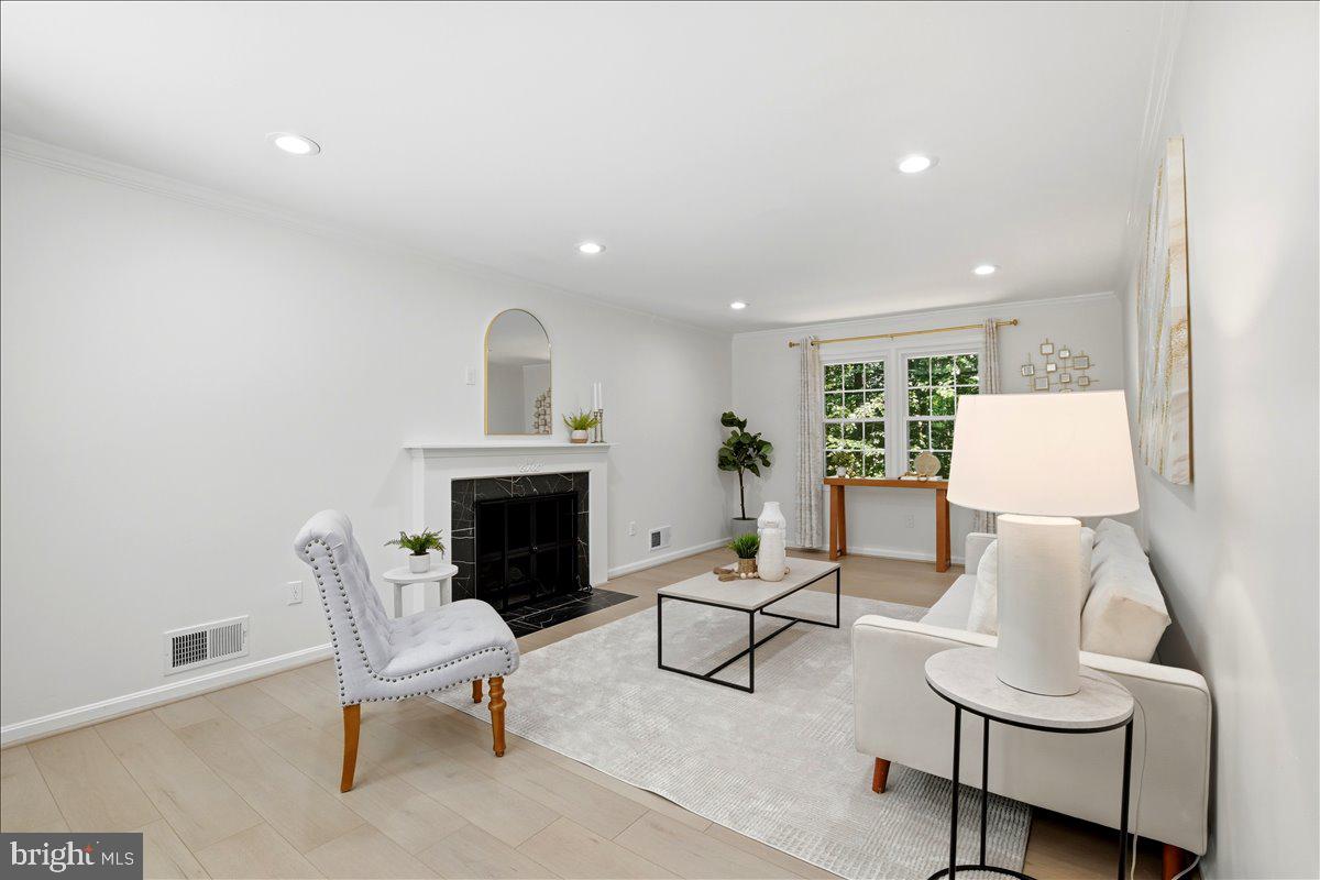 ORANGE HUNT ESTATES - Residential