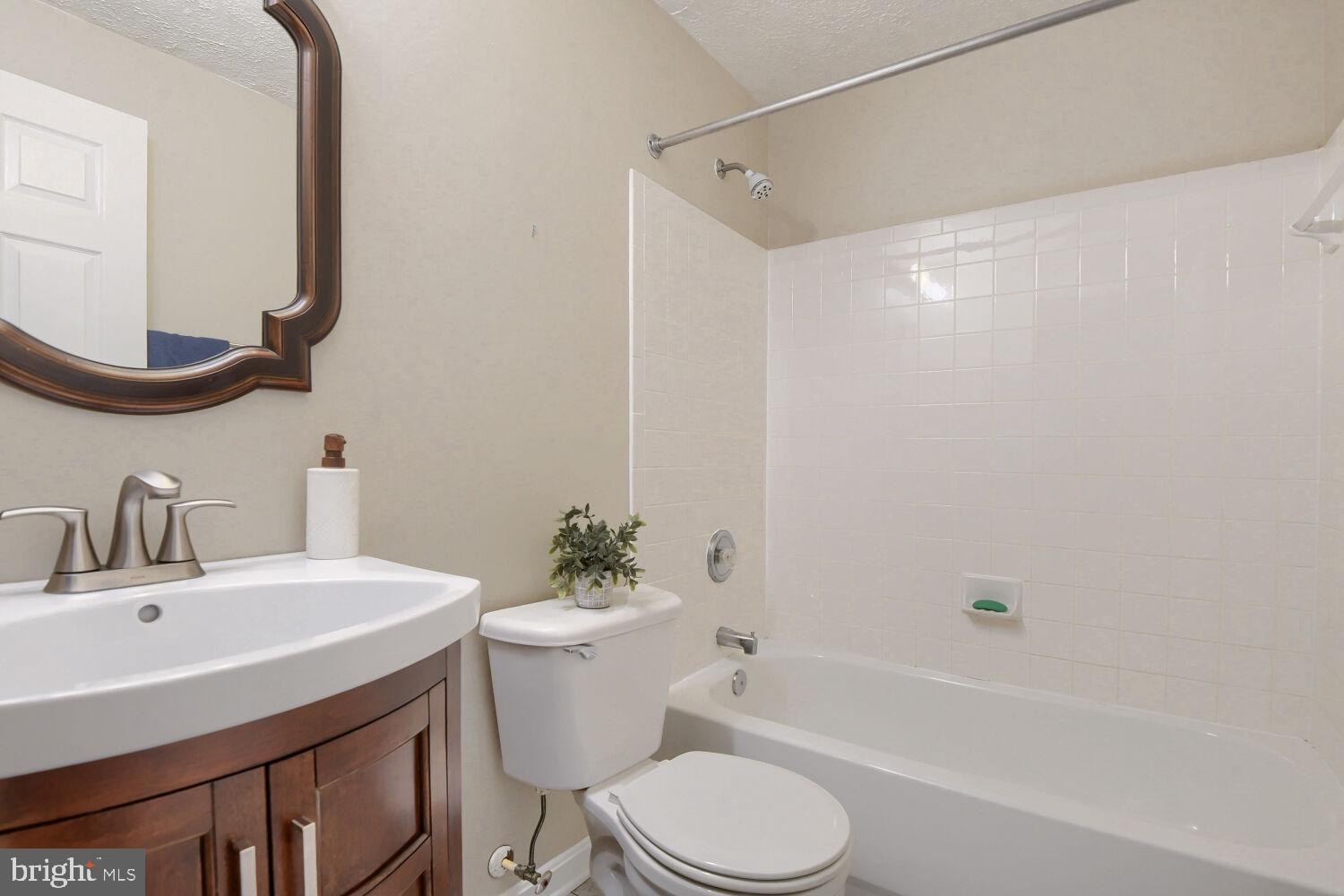 HARFORD TOWN - Residential