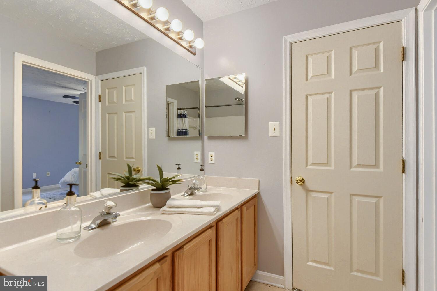HARFORD TOWN - Residential