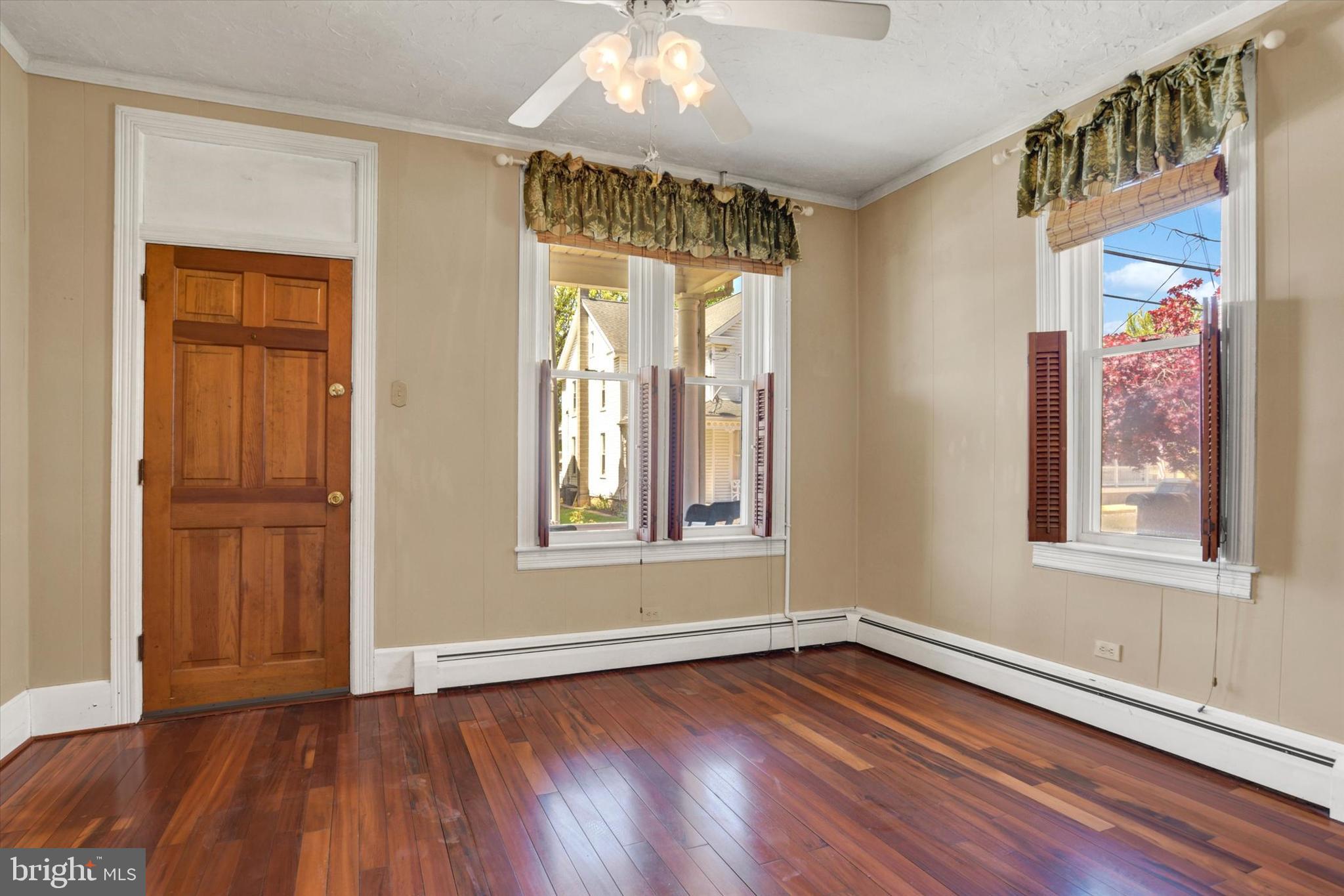 ELIZABETHTOWN BOROUGH - Residential
