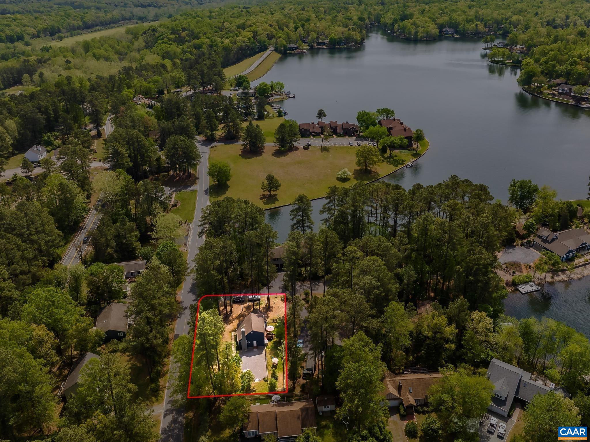 LAKE MONTICELLO - Residential