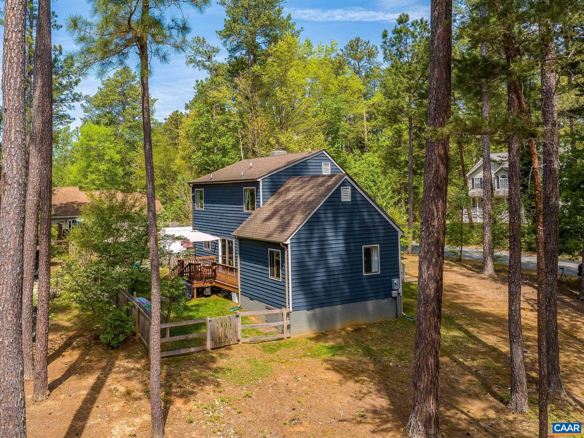 LAKE MONTICELLO - Residential