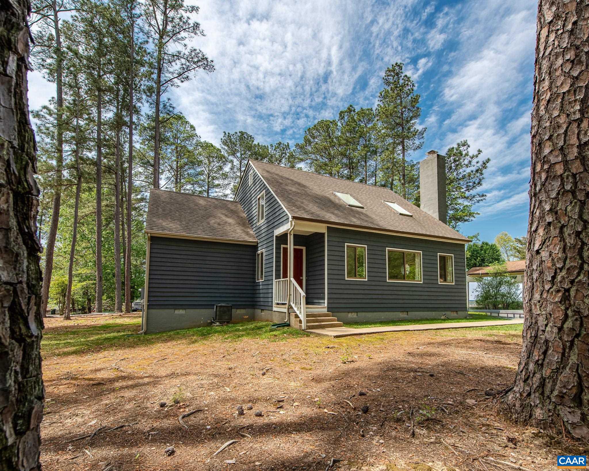 LAKE MONTICELLO - Residential