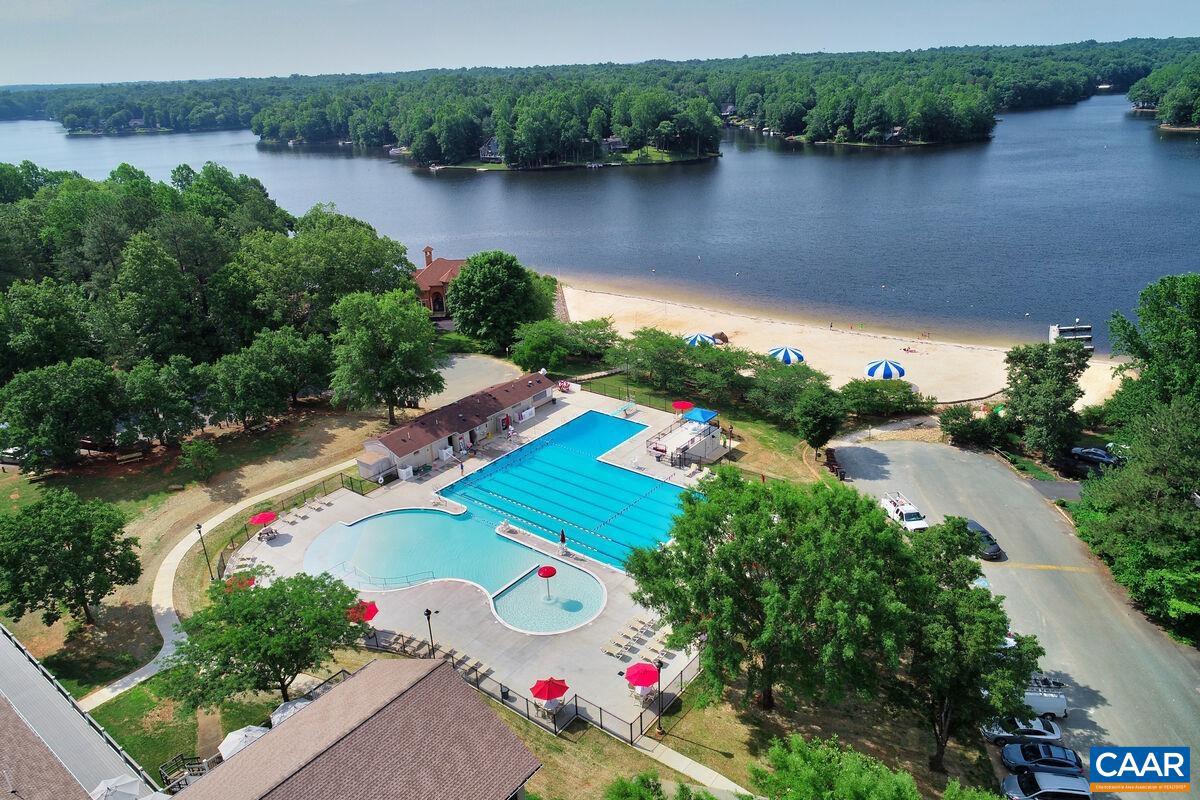 LAKE MONTICELLO - Residential