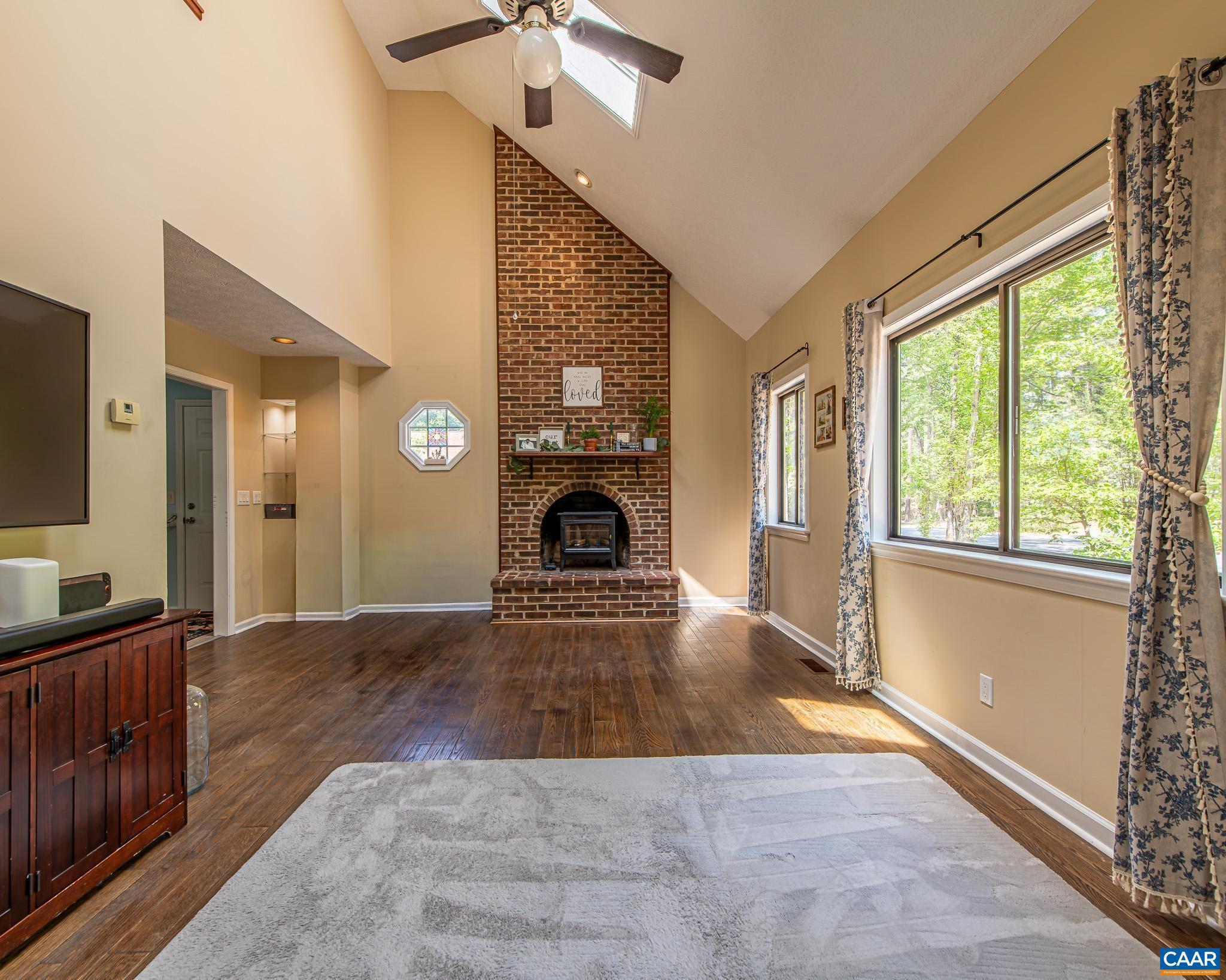 LAKE MONTICELLO - Residential