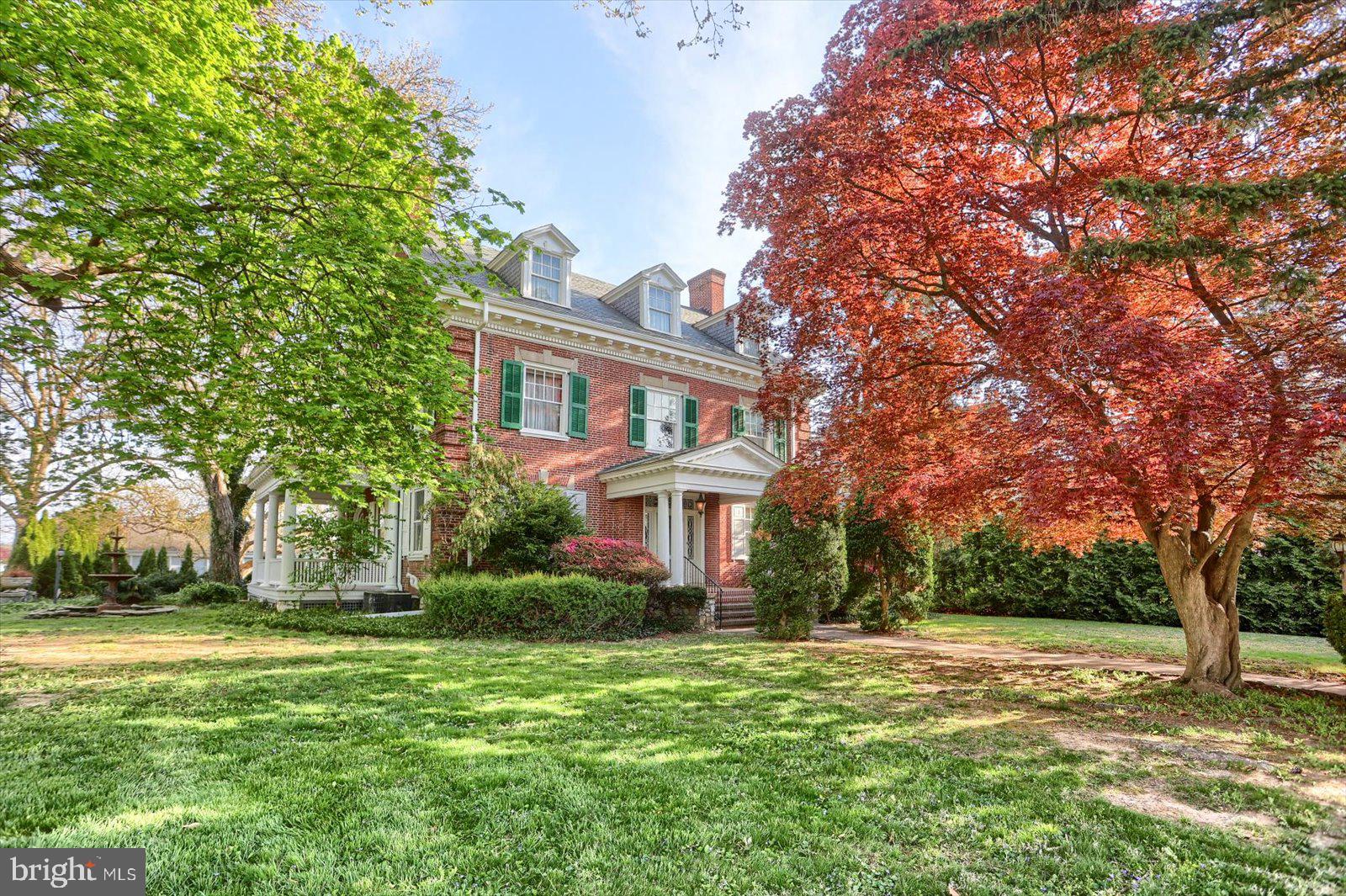 ELMWOOD - Residential
