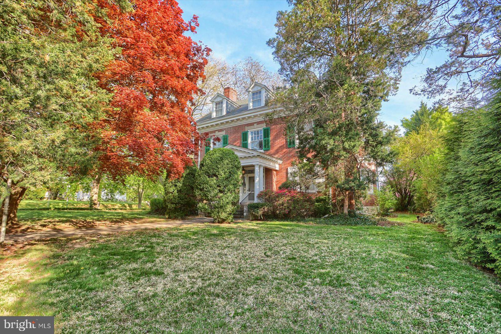 ELMWOOD - Residential