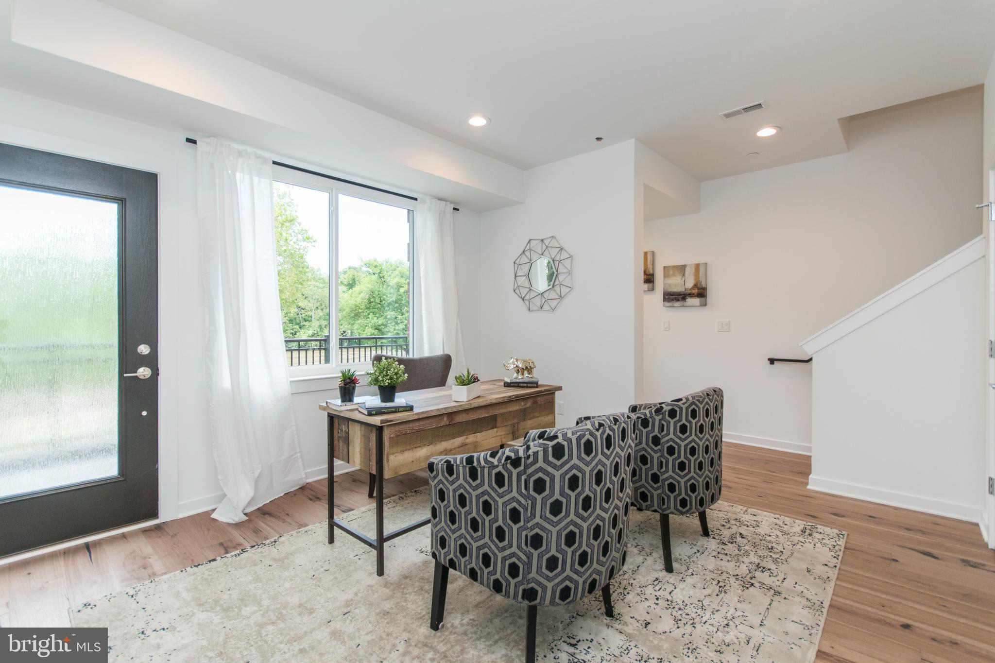 EAST FALLS - Residential