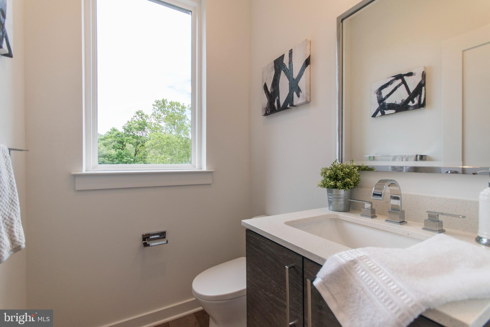 EAST FALLS - Residential