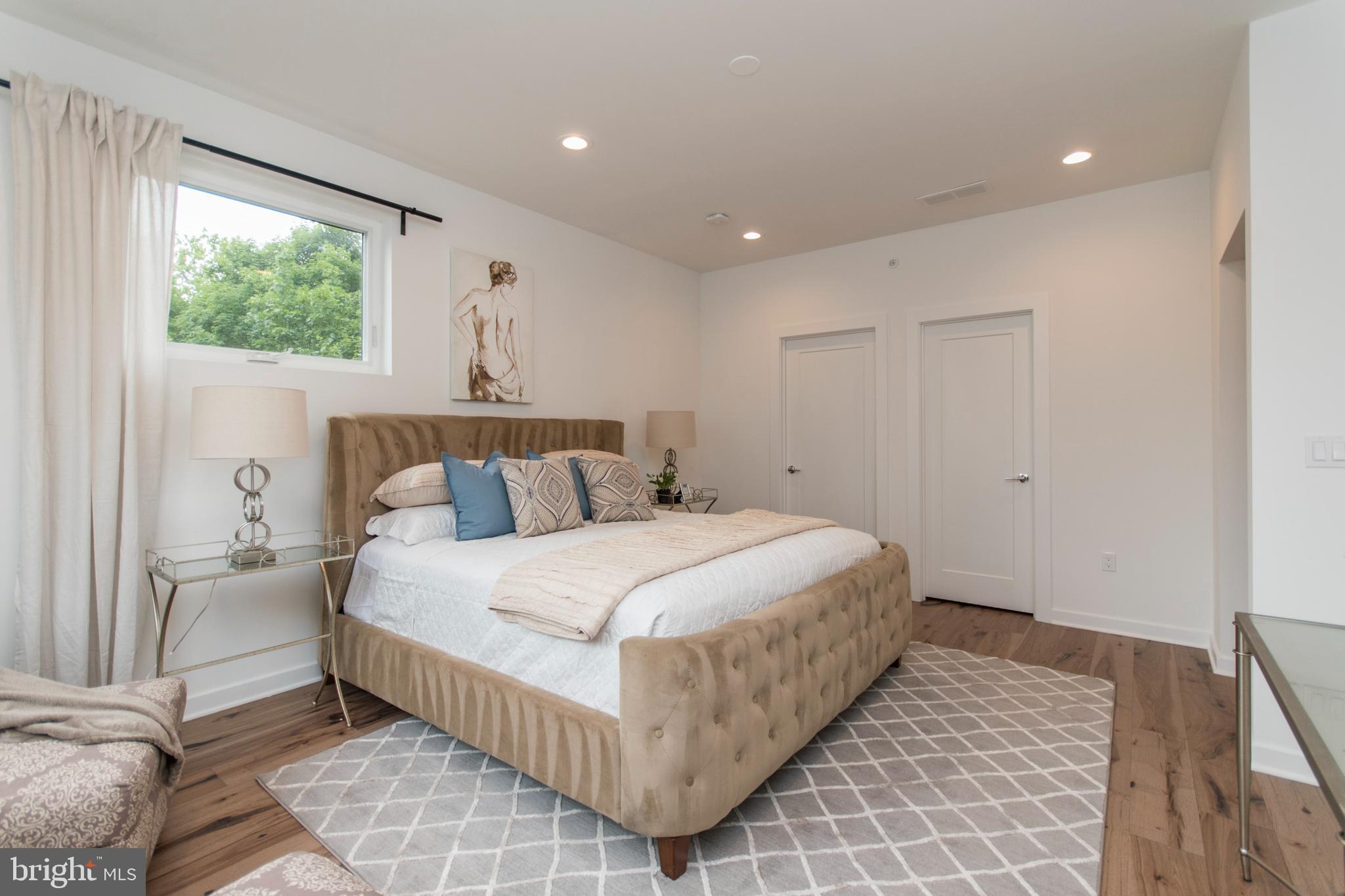EAST FALLS - Residential