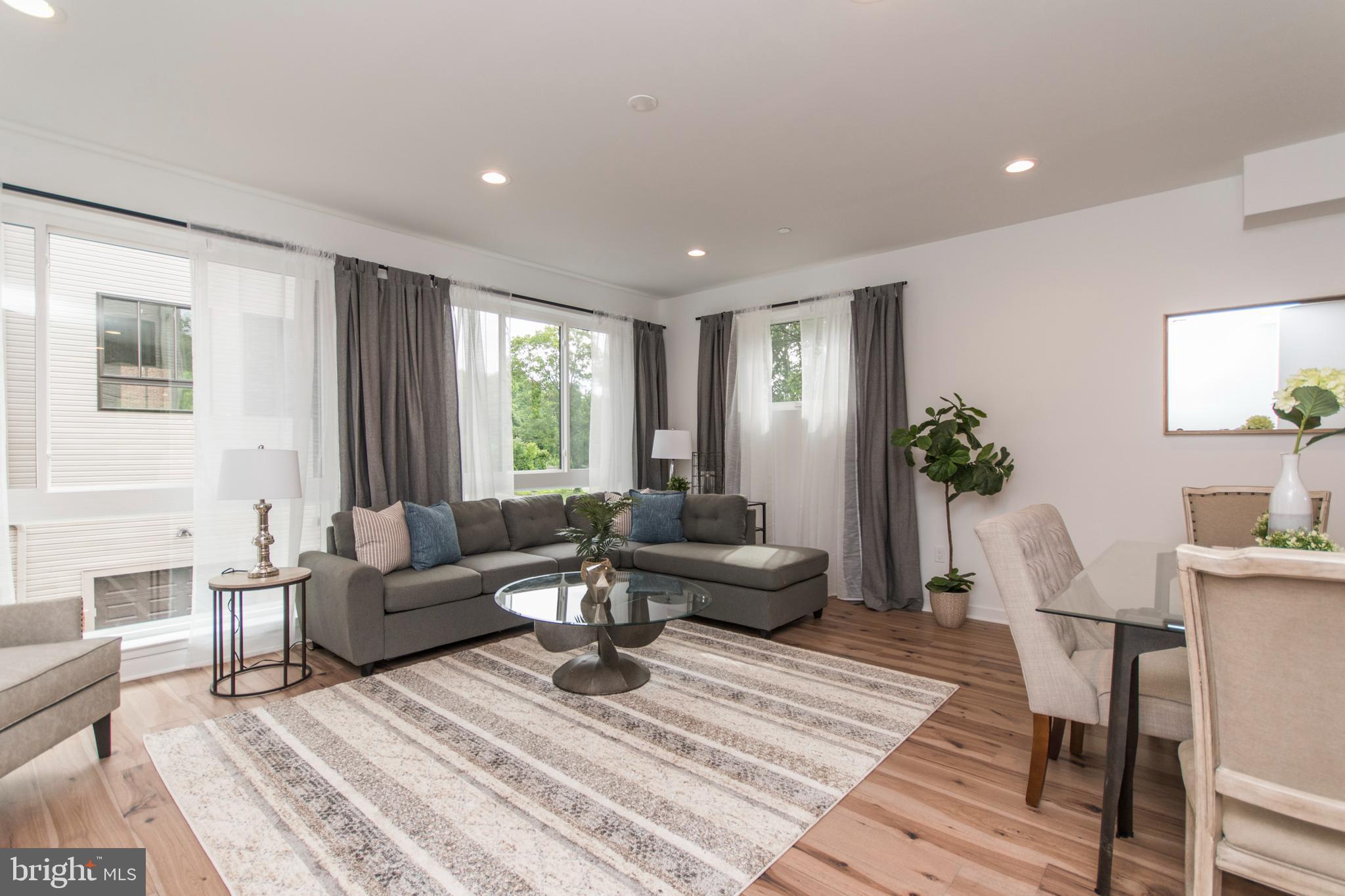 EAST FALLS - Residential