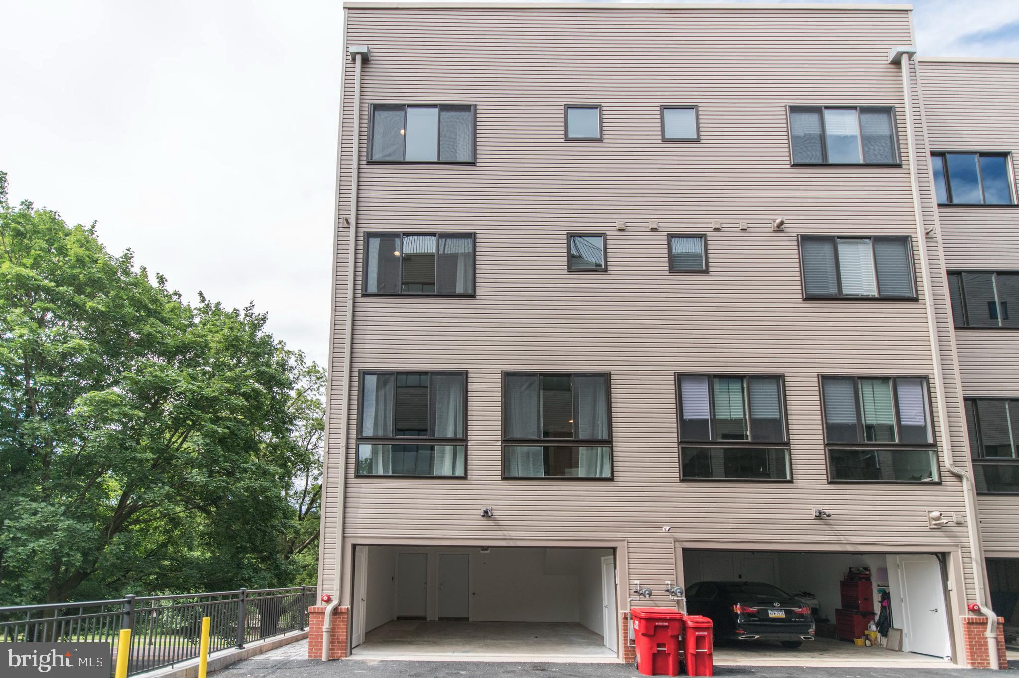 EAST FALLS - Residential