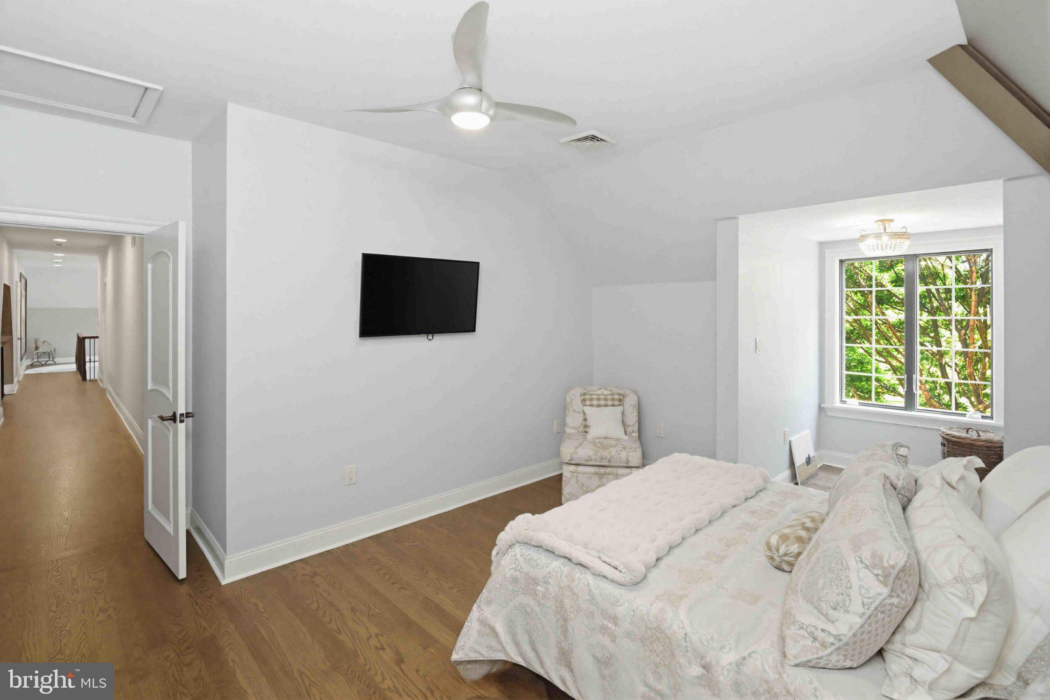 HUNTINGDON VALLEY - Residential