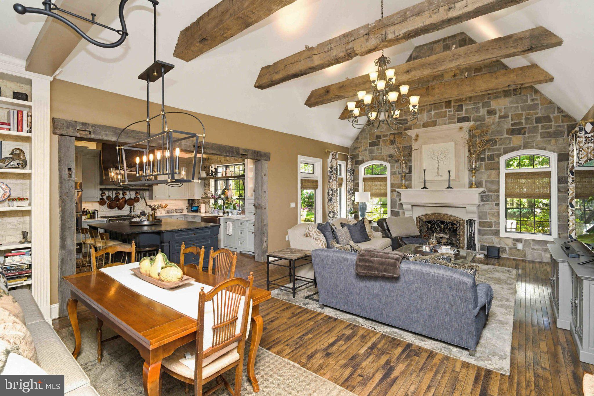 HUNTINGDON VALLEY - Residential