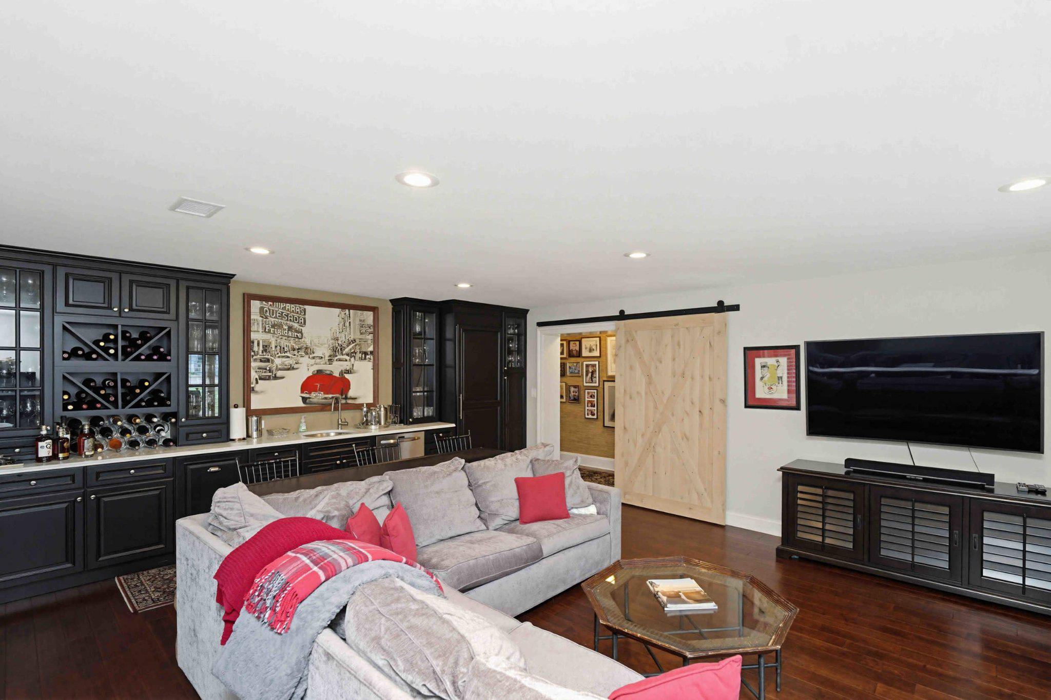 HUNTINGDON VALLEY - Residential