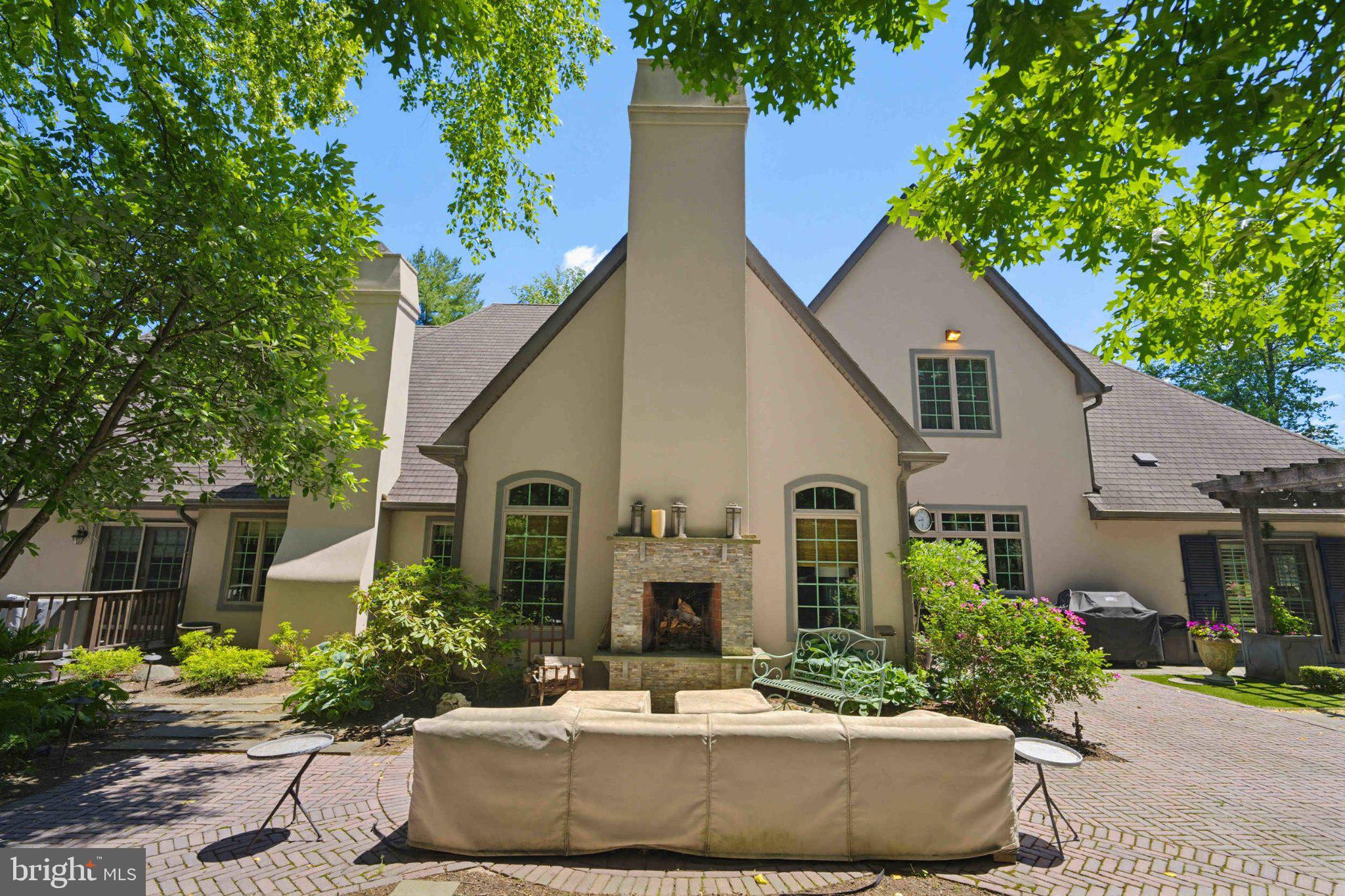 HUNTINGDON VALLEY - Residential
