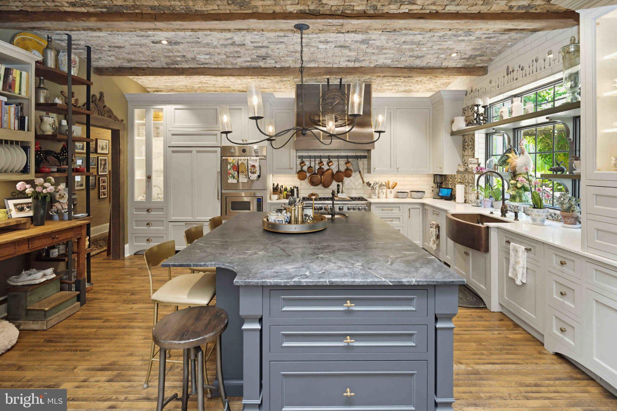HUNTINGDON VALLEY - Residential