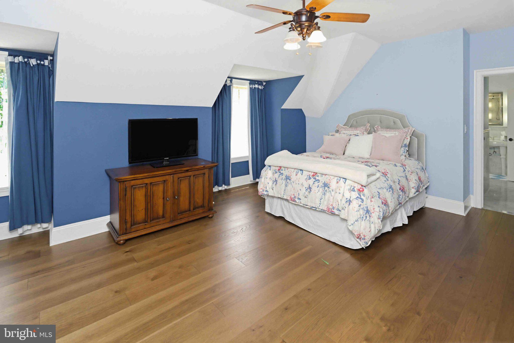 HUNTINGDON VALLEY - Residential