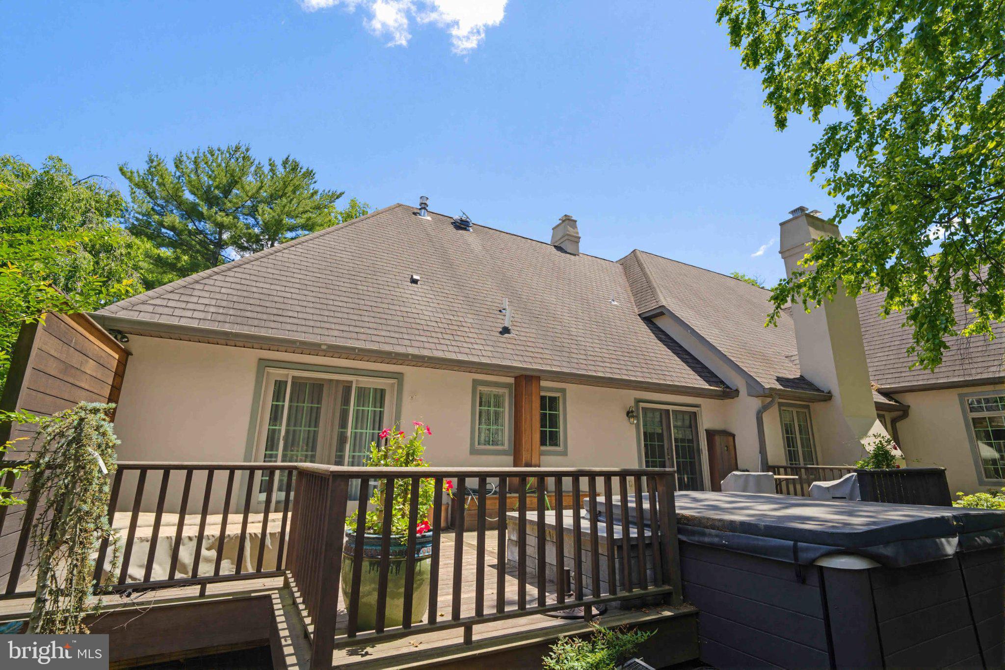 HUNTINGDON VALLEY - Residential