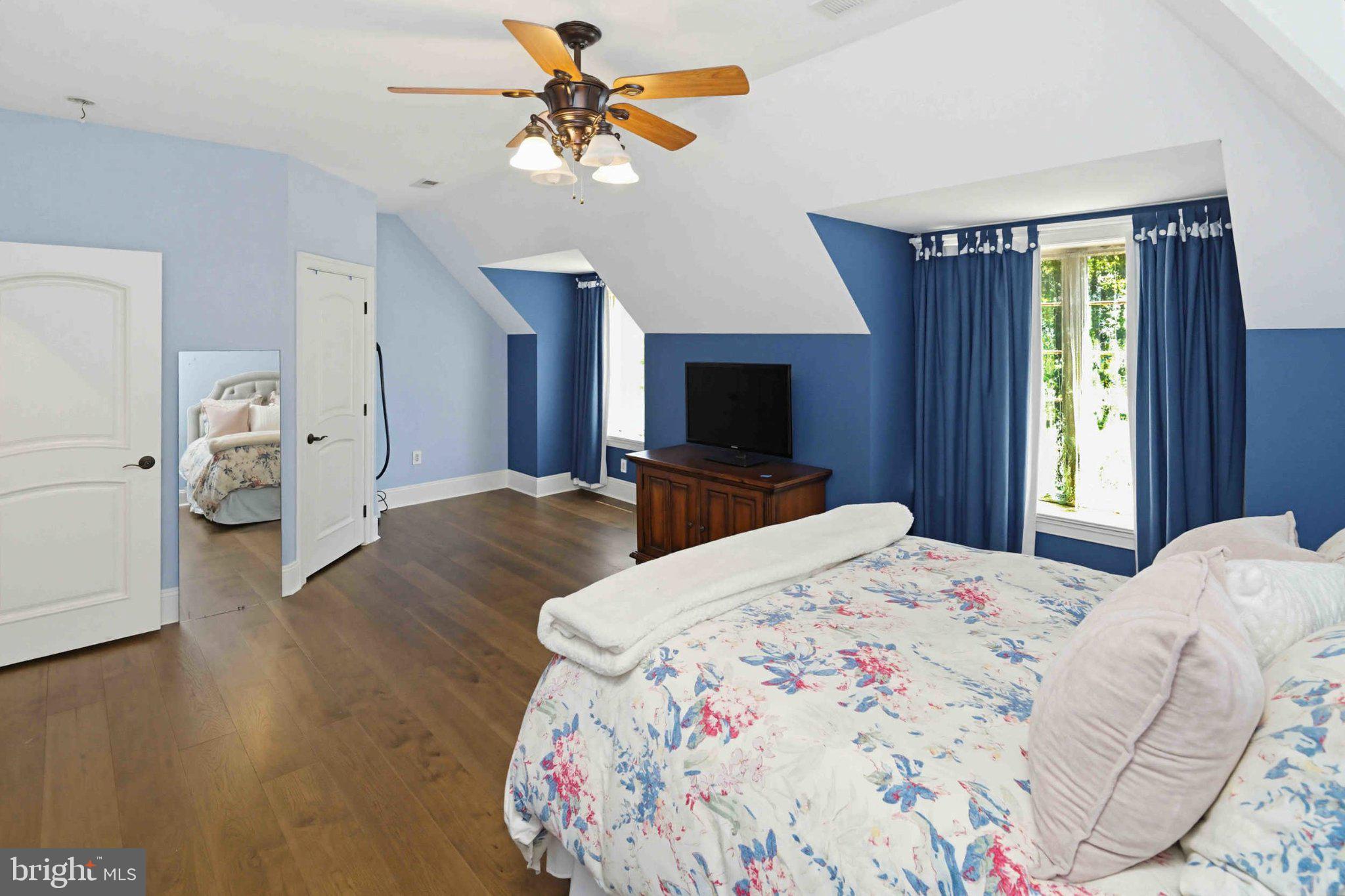 HUNTINGDON VALLEY - Residential
