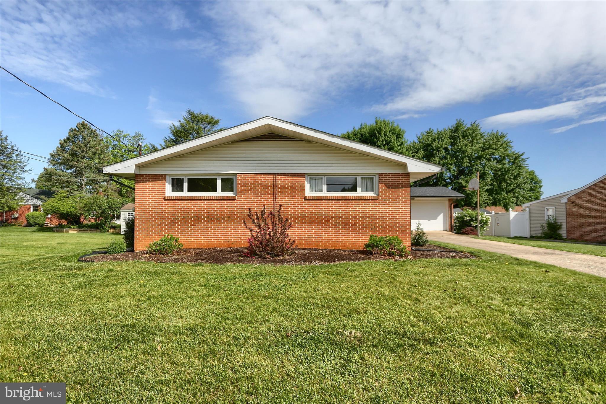 ORCHARD CREST - Residential