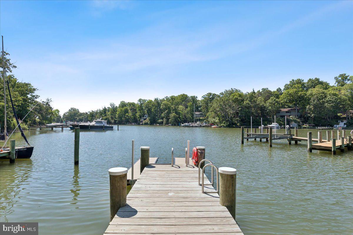 ANNAPOLIS ROADS - Residential