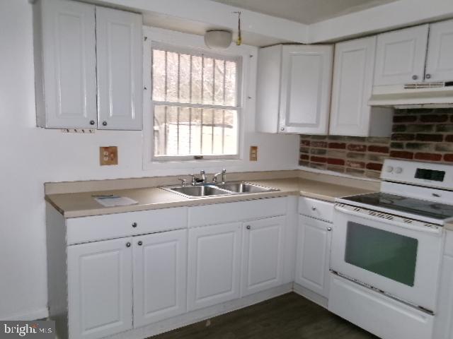 CHESTER GROVE APARTMENTS - Residential