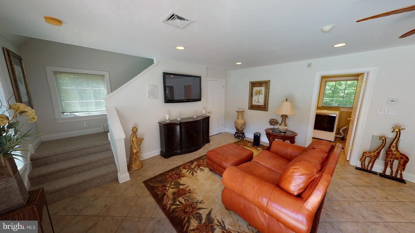 BURROWS RUN - Residential
