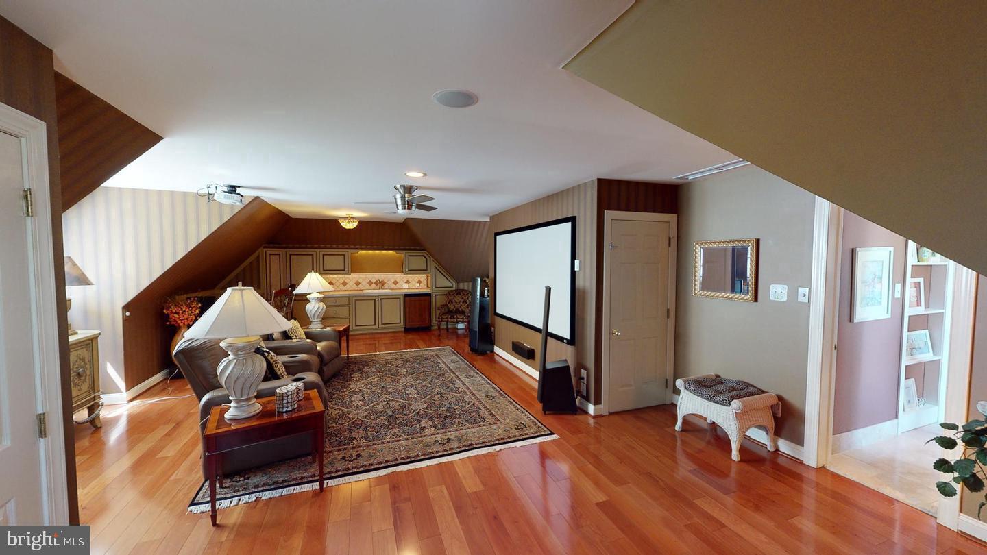 BURROWS RUN - Residential